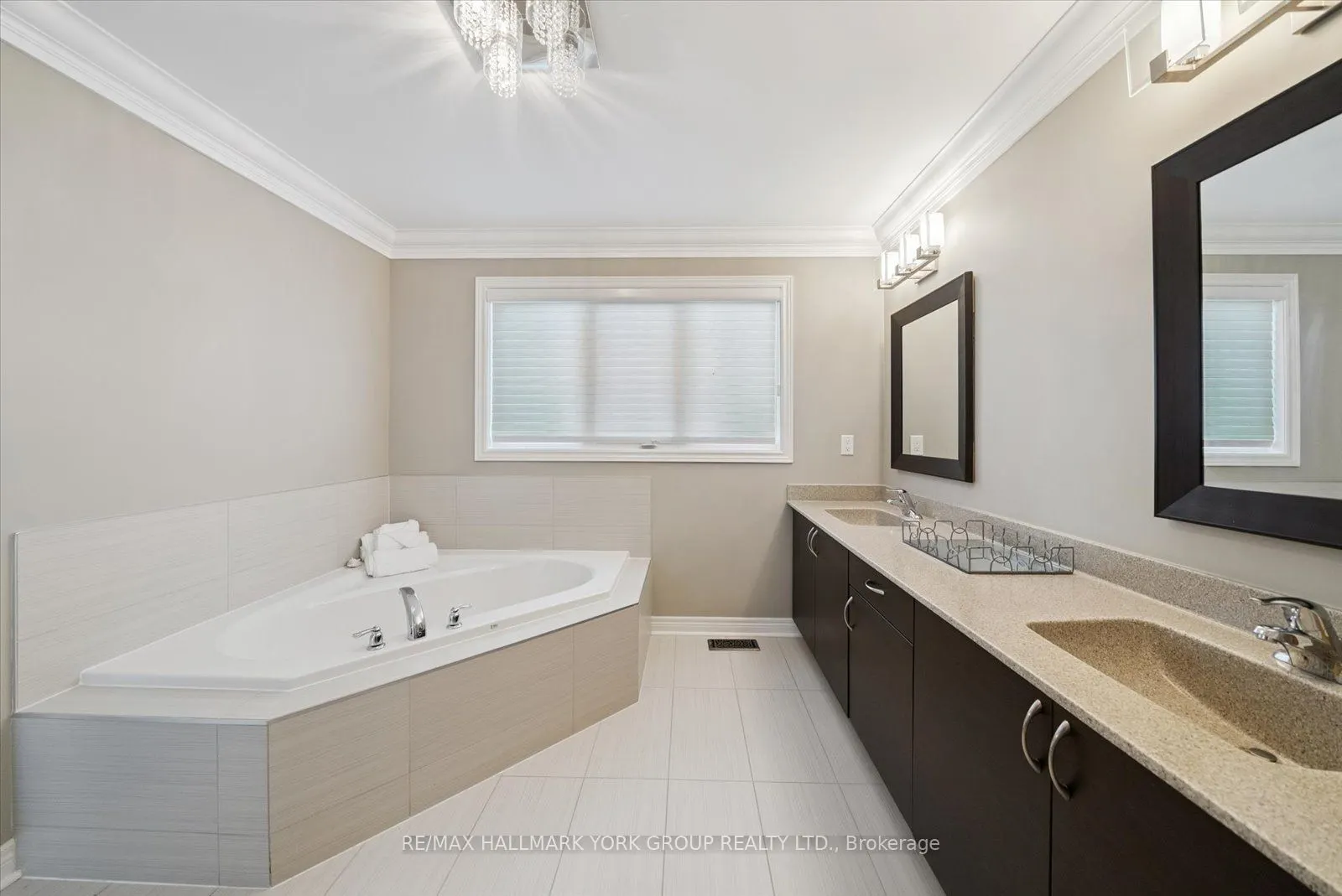 254 Meadowhawk Trail