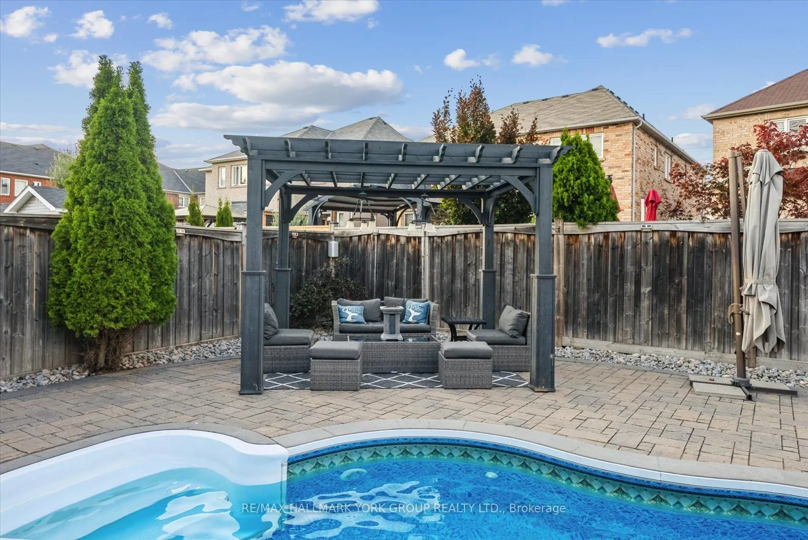 254 Meadowhawk Trail