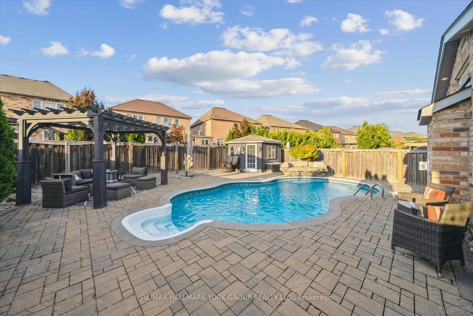 254 Meadowhawk Trail