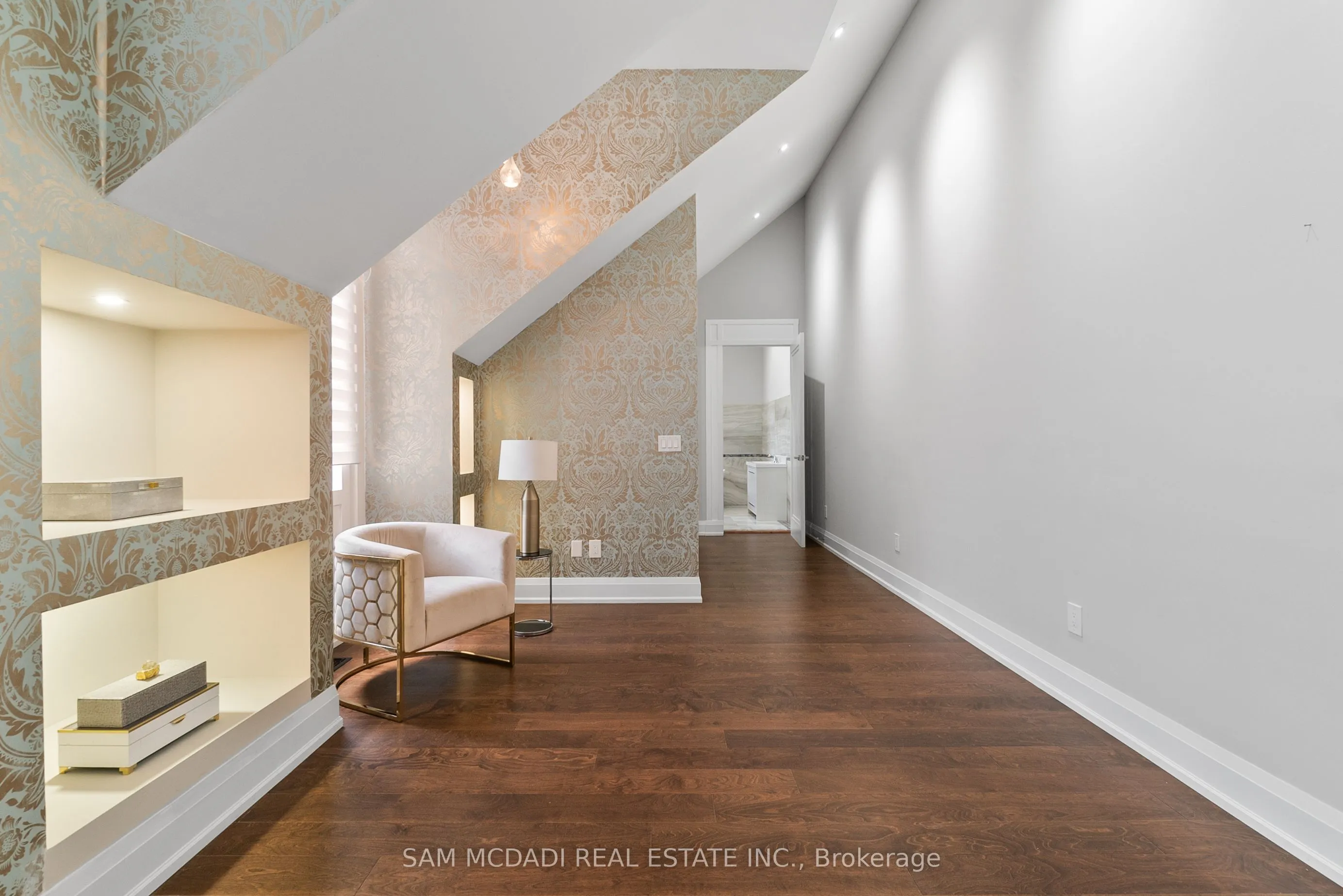 15 Glenview Heights Lane