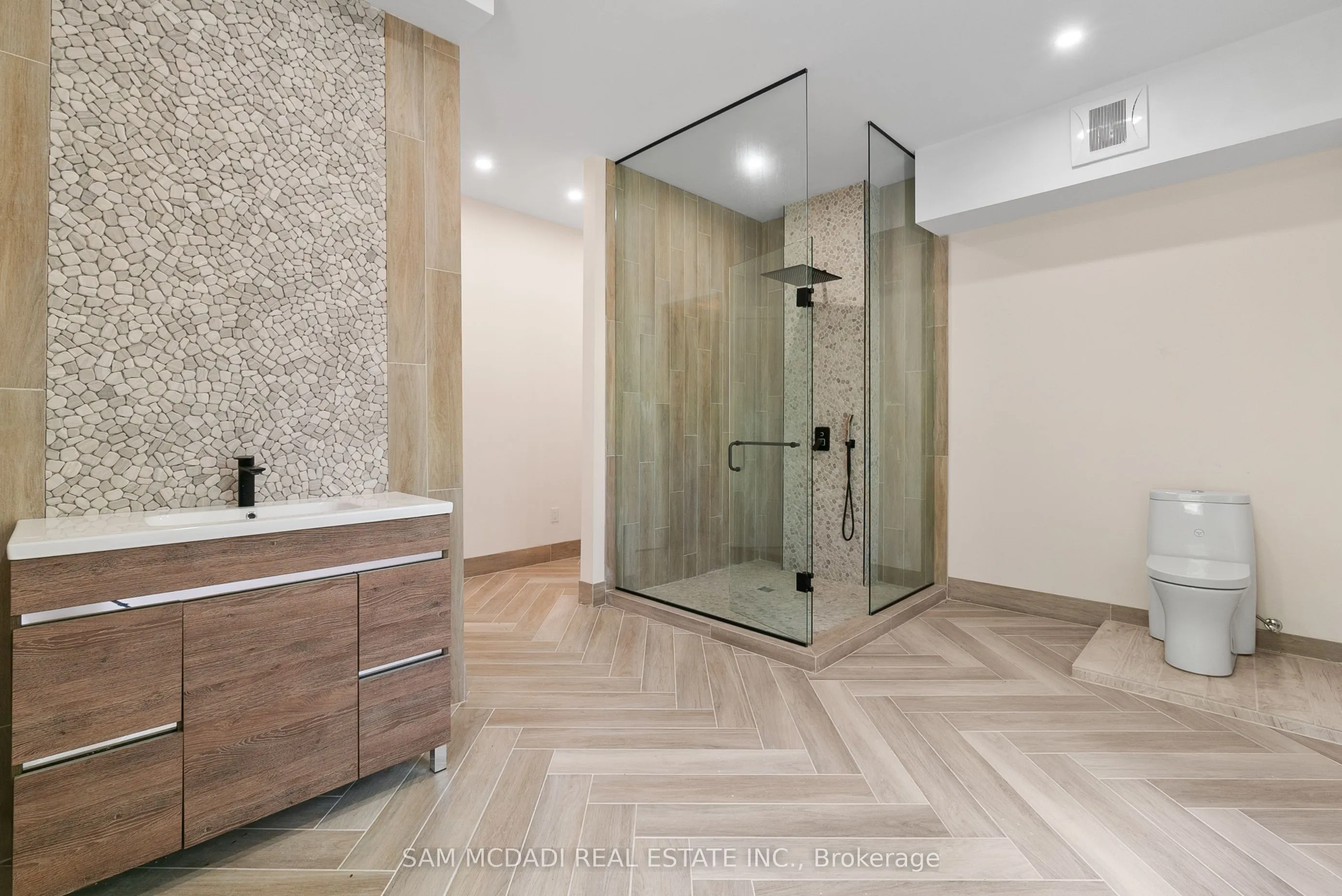 15 Glenview Heights Lane