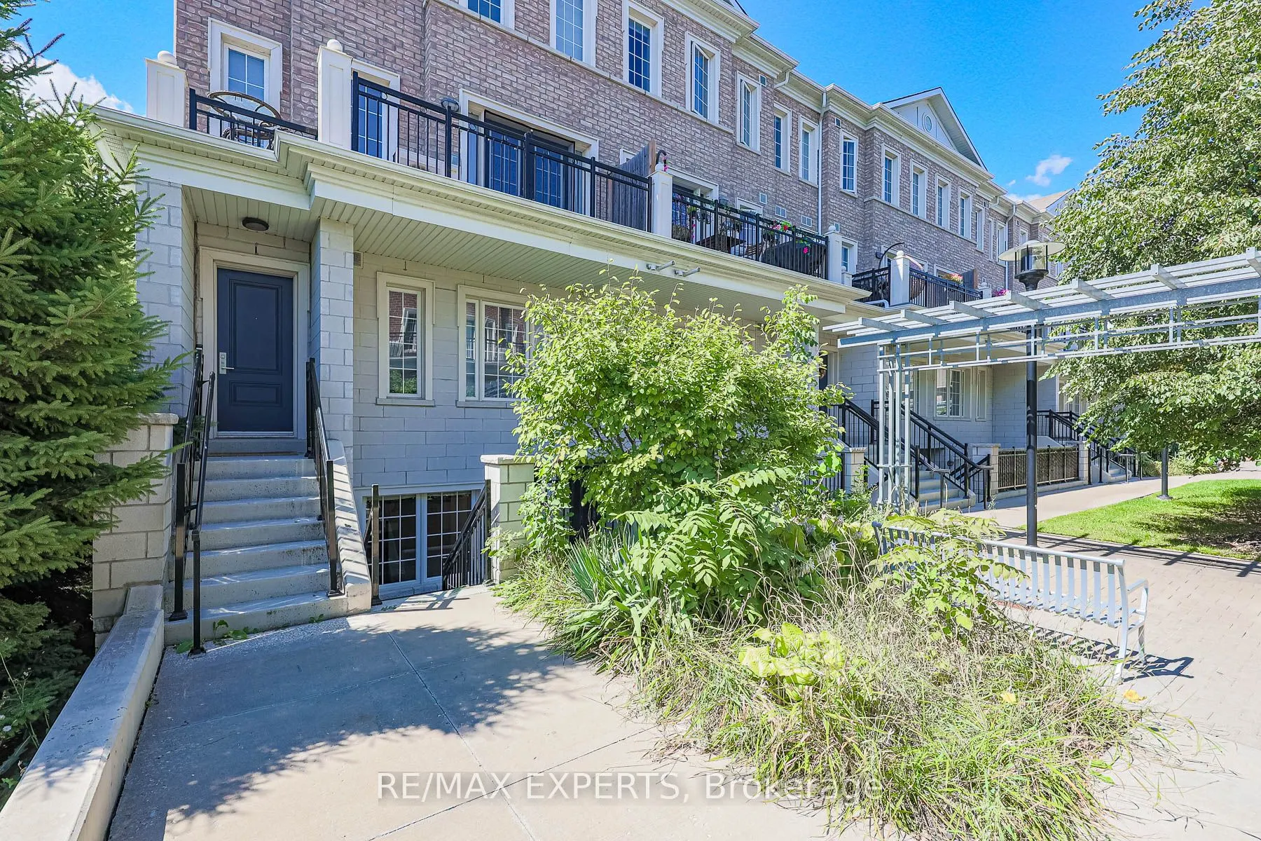 26 Bruce Street W, #B11