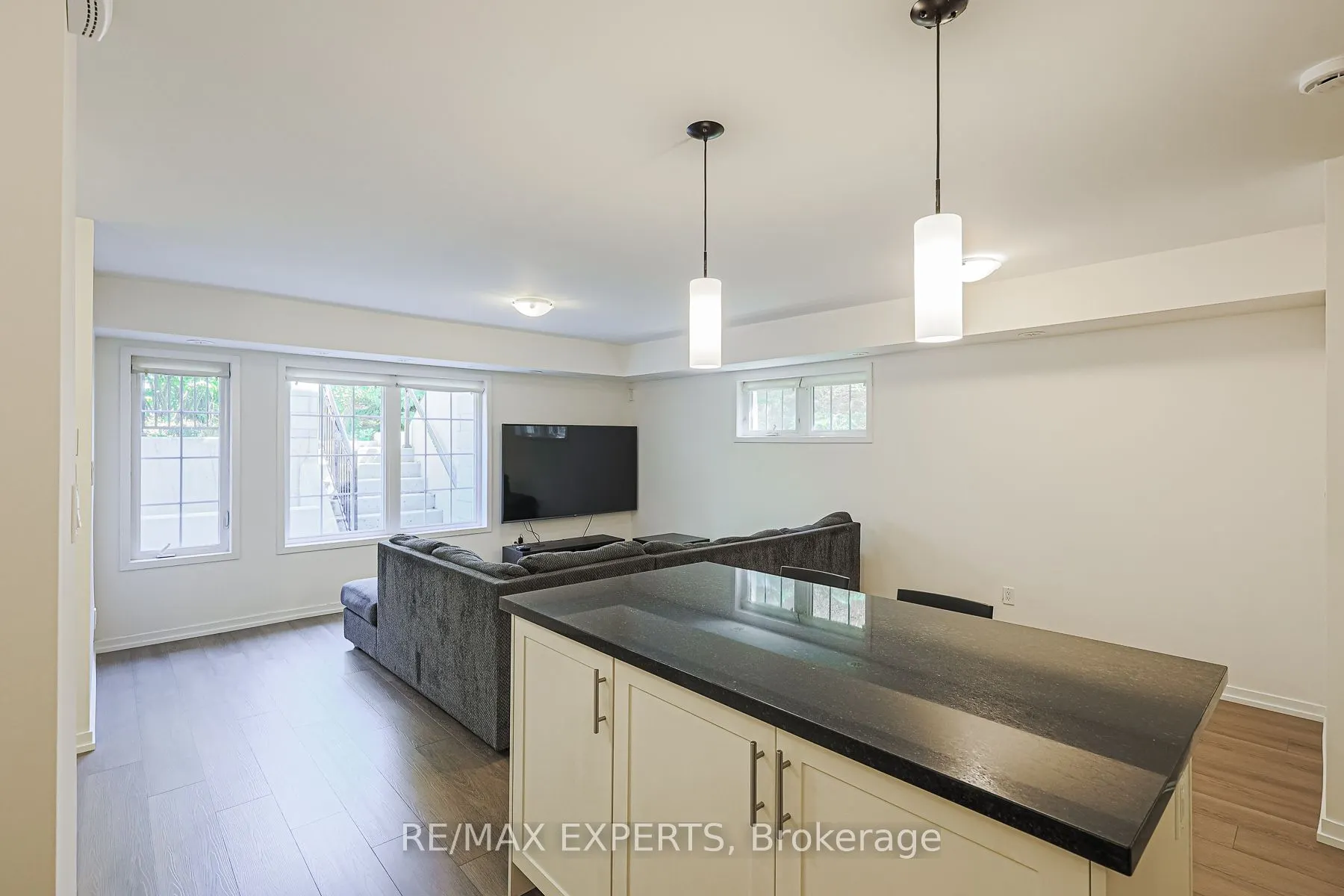 26 Bruce Street W, #B11