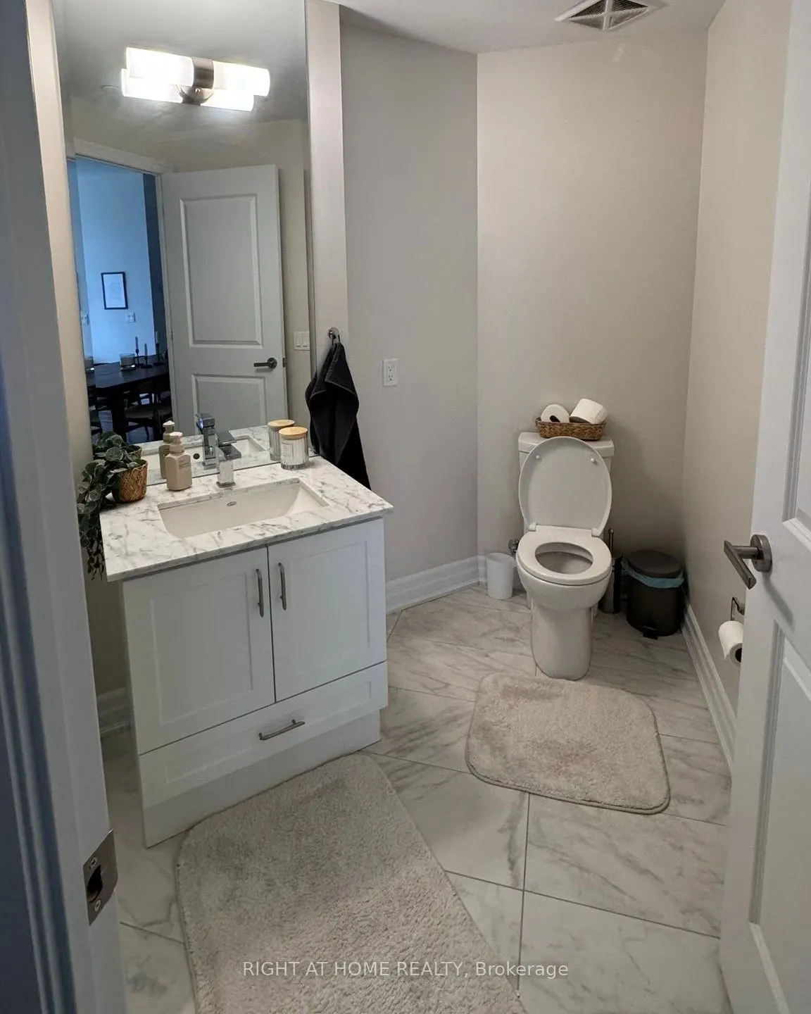 9075 Jane Street, #212