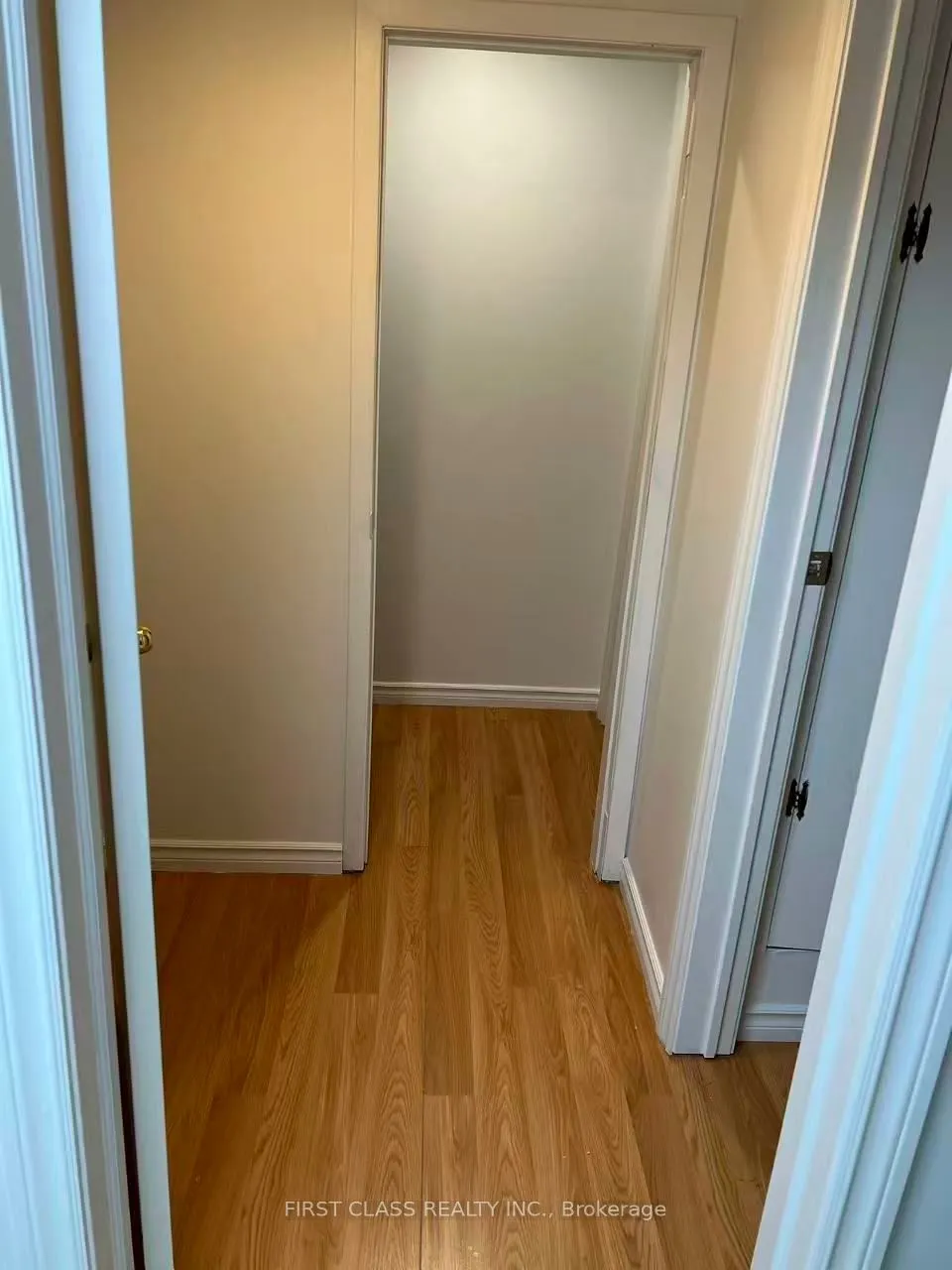 51 Chase Court, #Lower