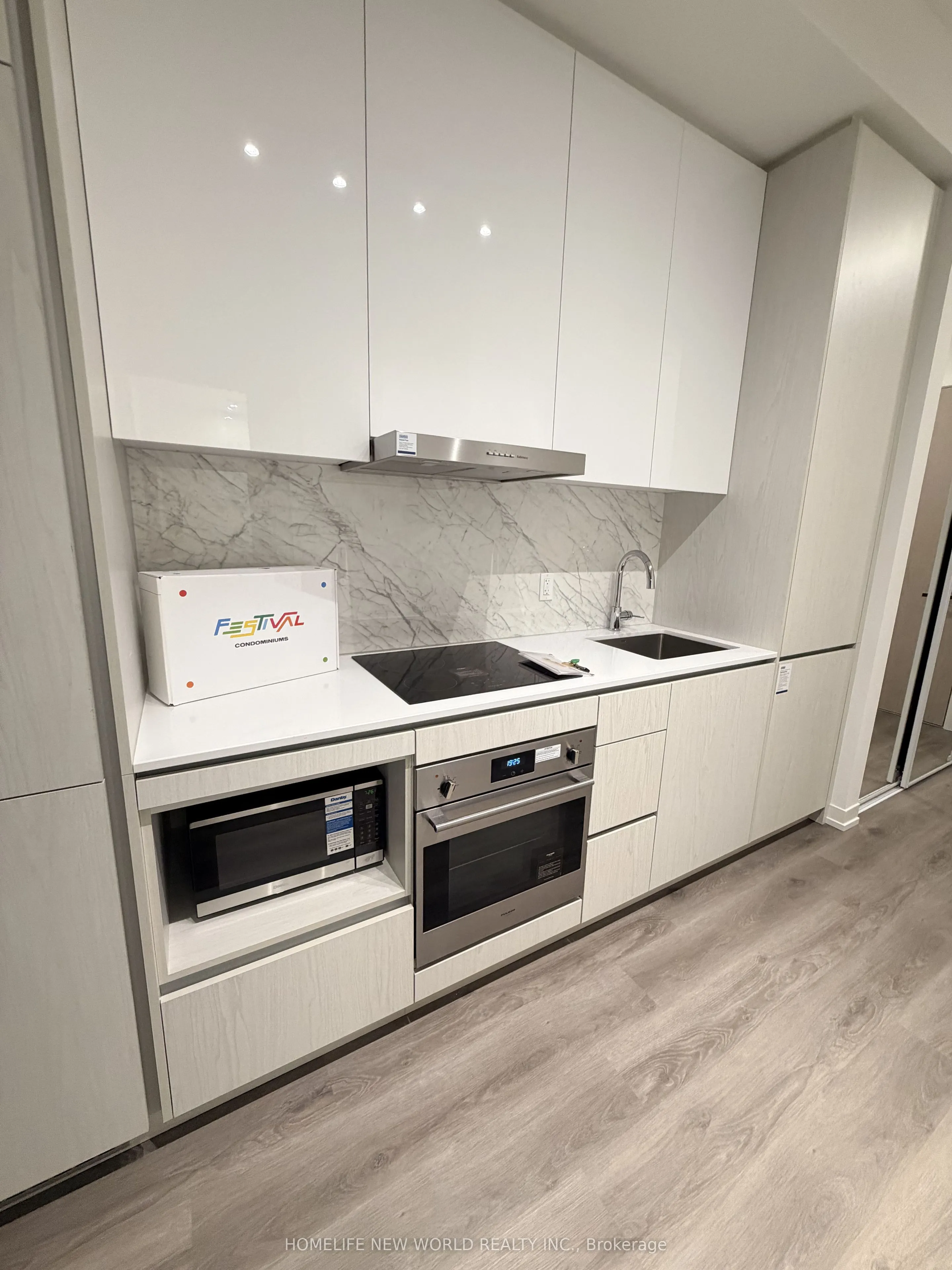 28 Interchange Way, #PH107