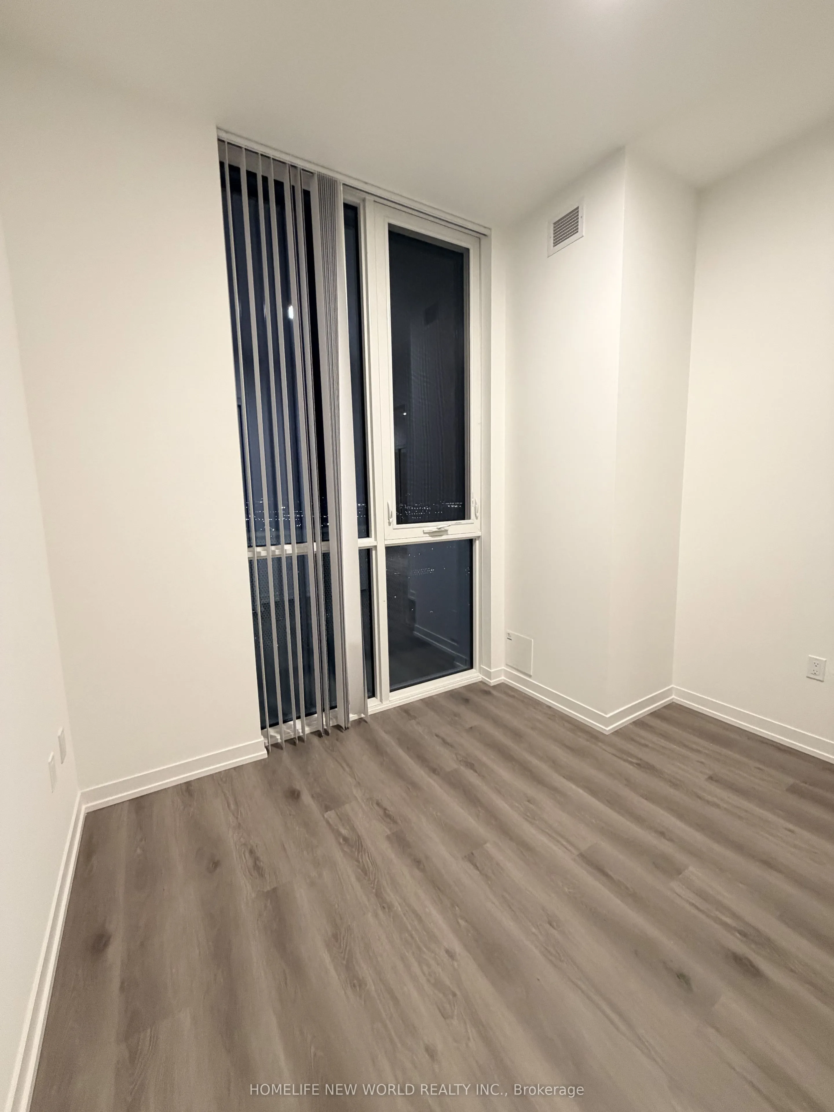 28 Interchange Way, #PH107