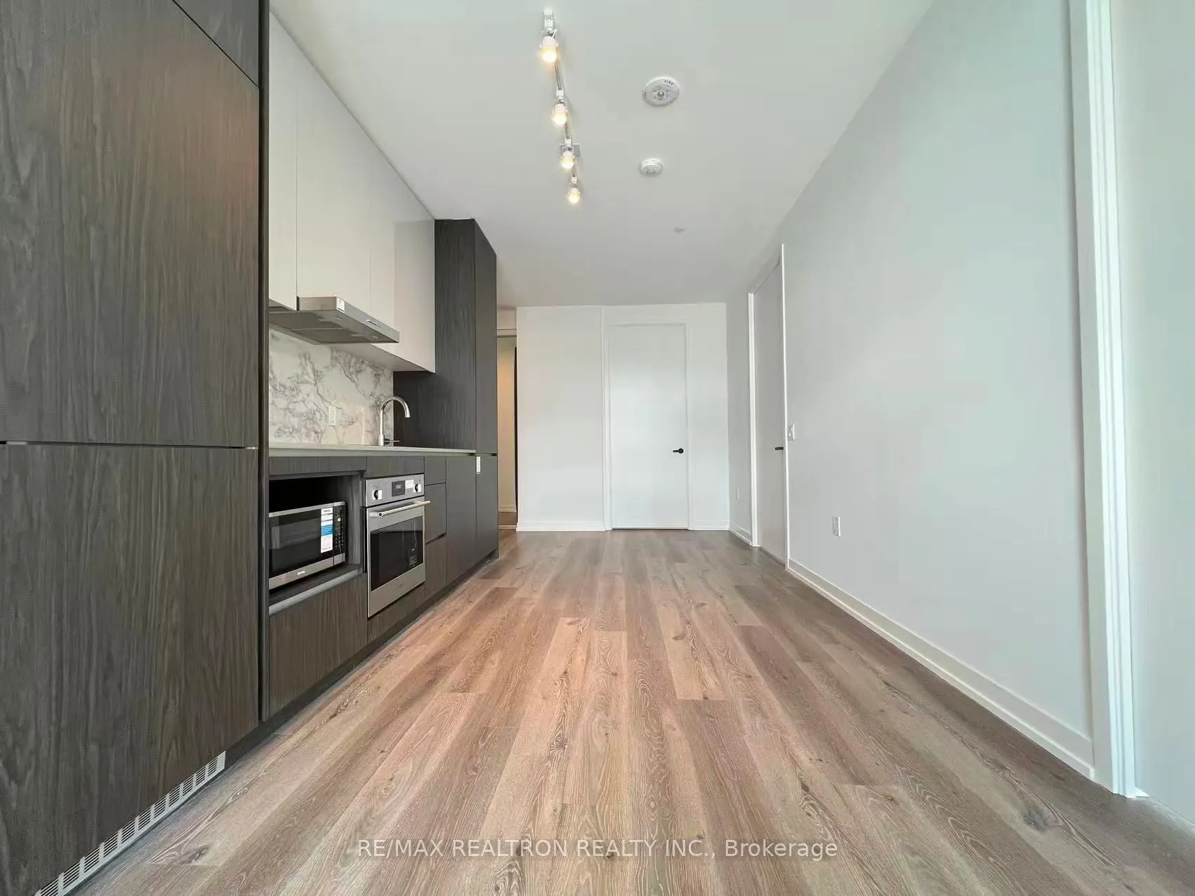 28 Interchange Way, #4610