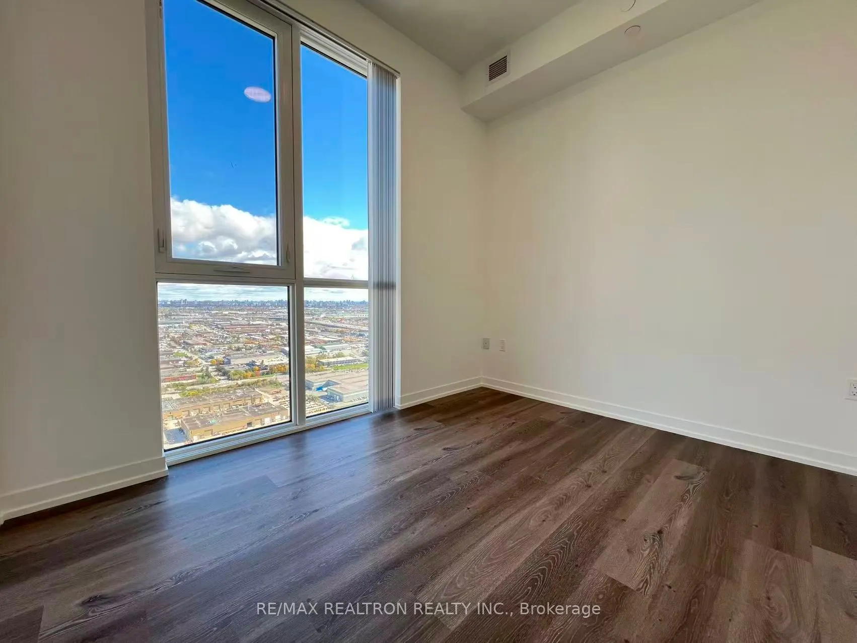 28 Interchange Way, #4610