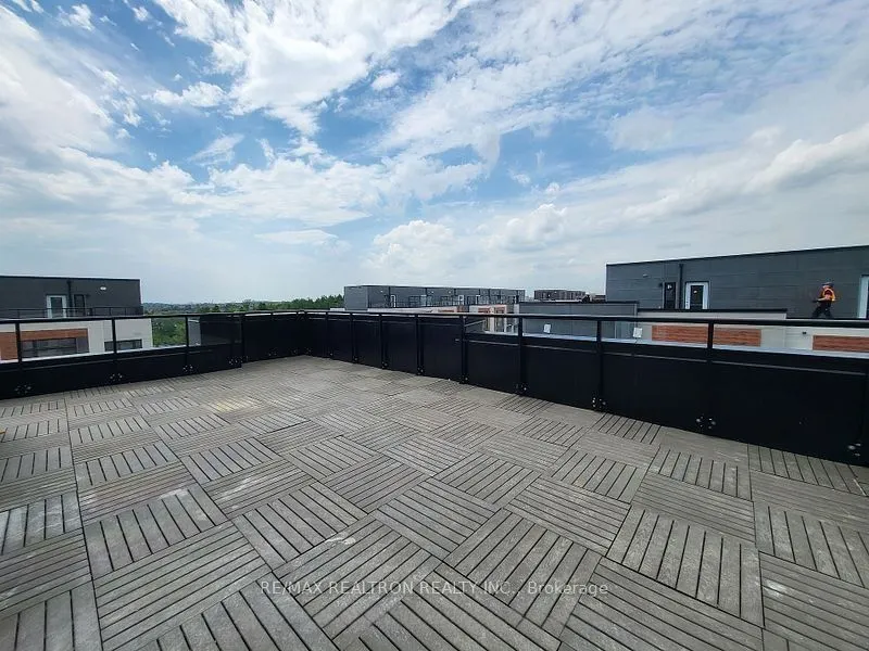 14 David Eyer Road, #1003