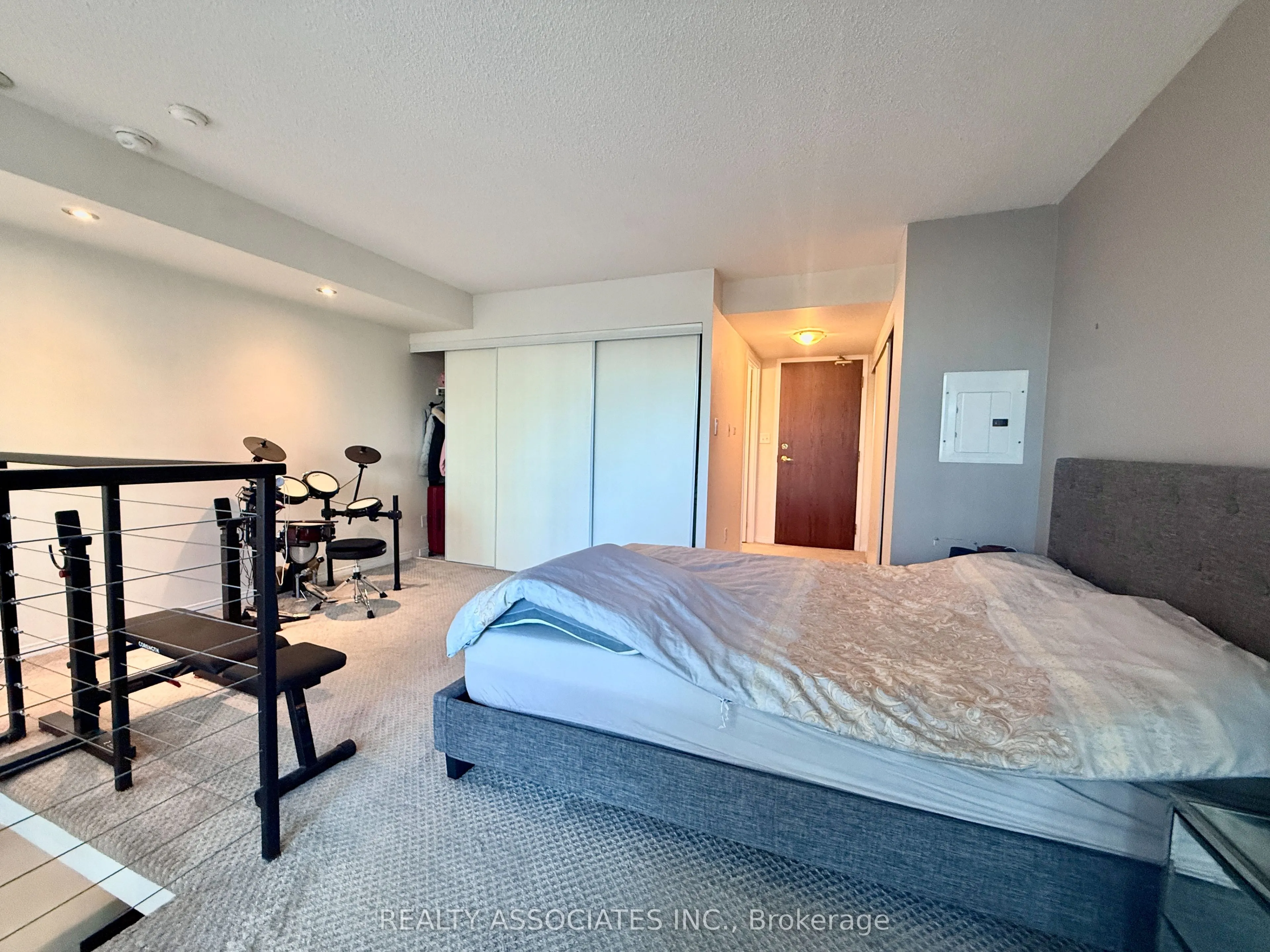 51 Baffin Court, #303