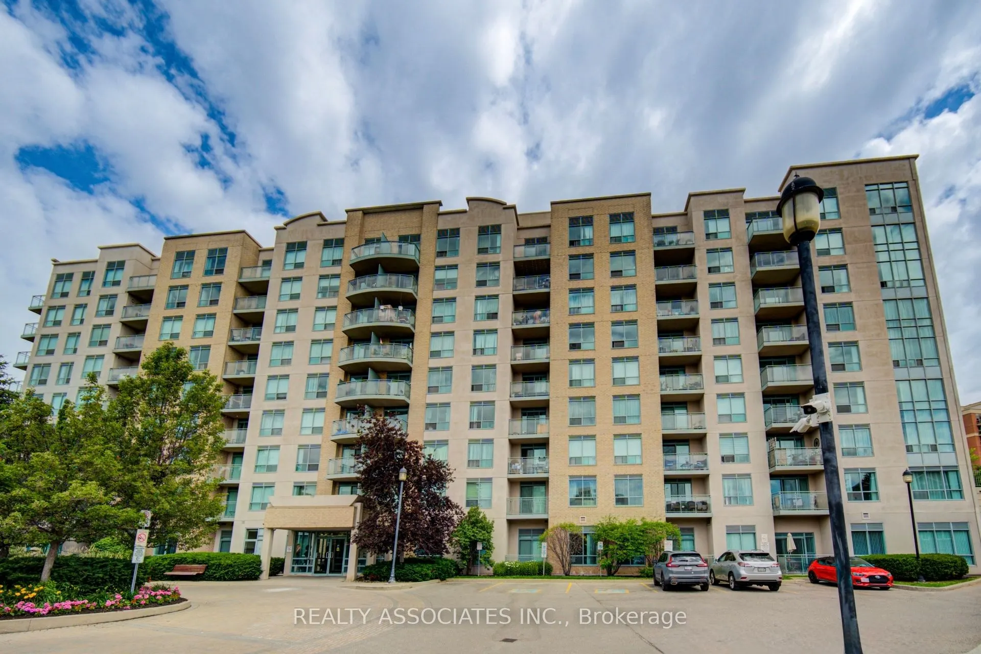51 Baffin Court, #303