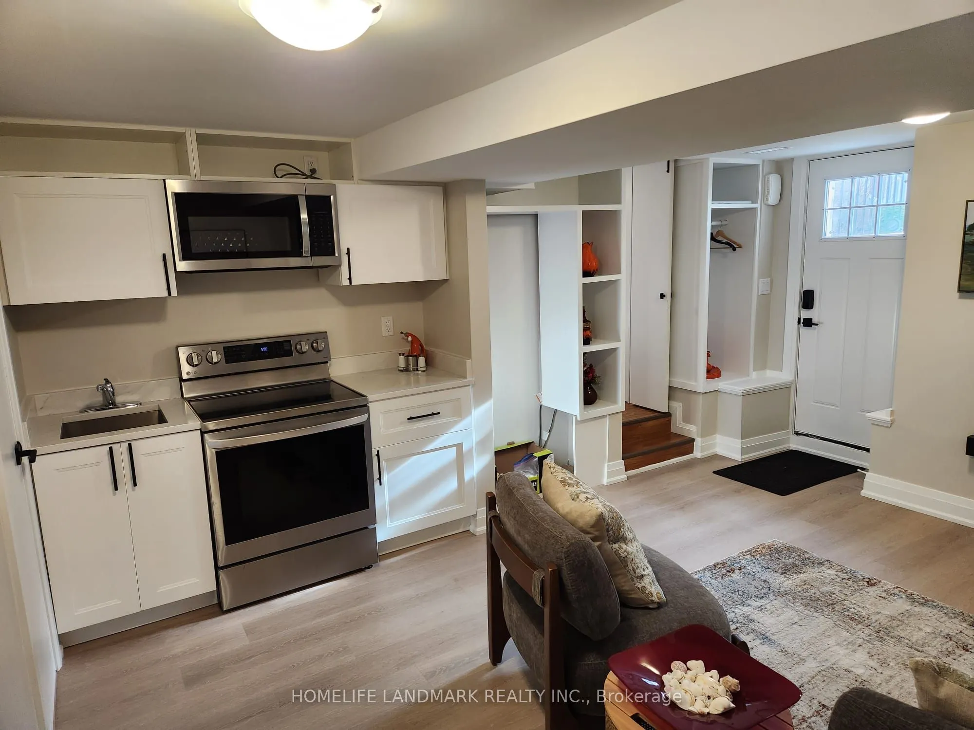 452 D'arcy Street S, #Basement Unit