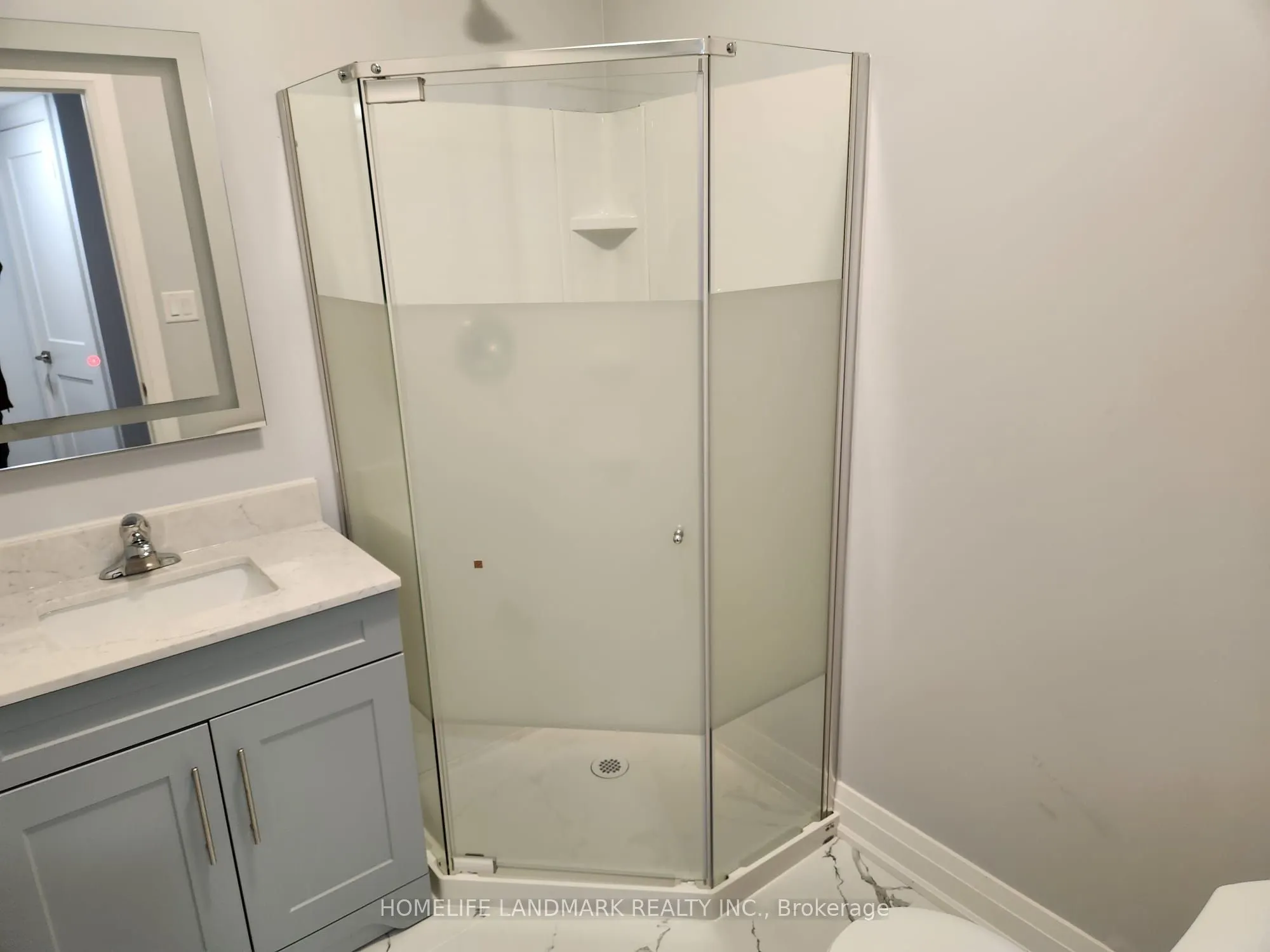 452 D'arcy Street S, #Basement Unit