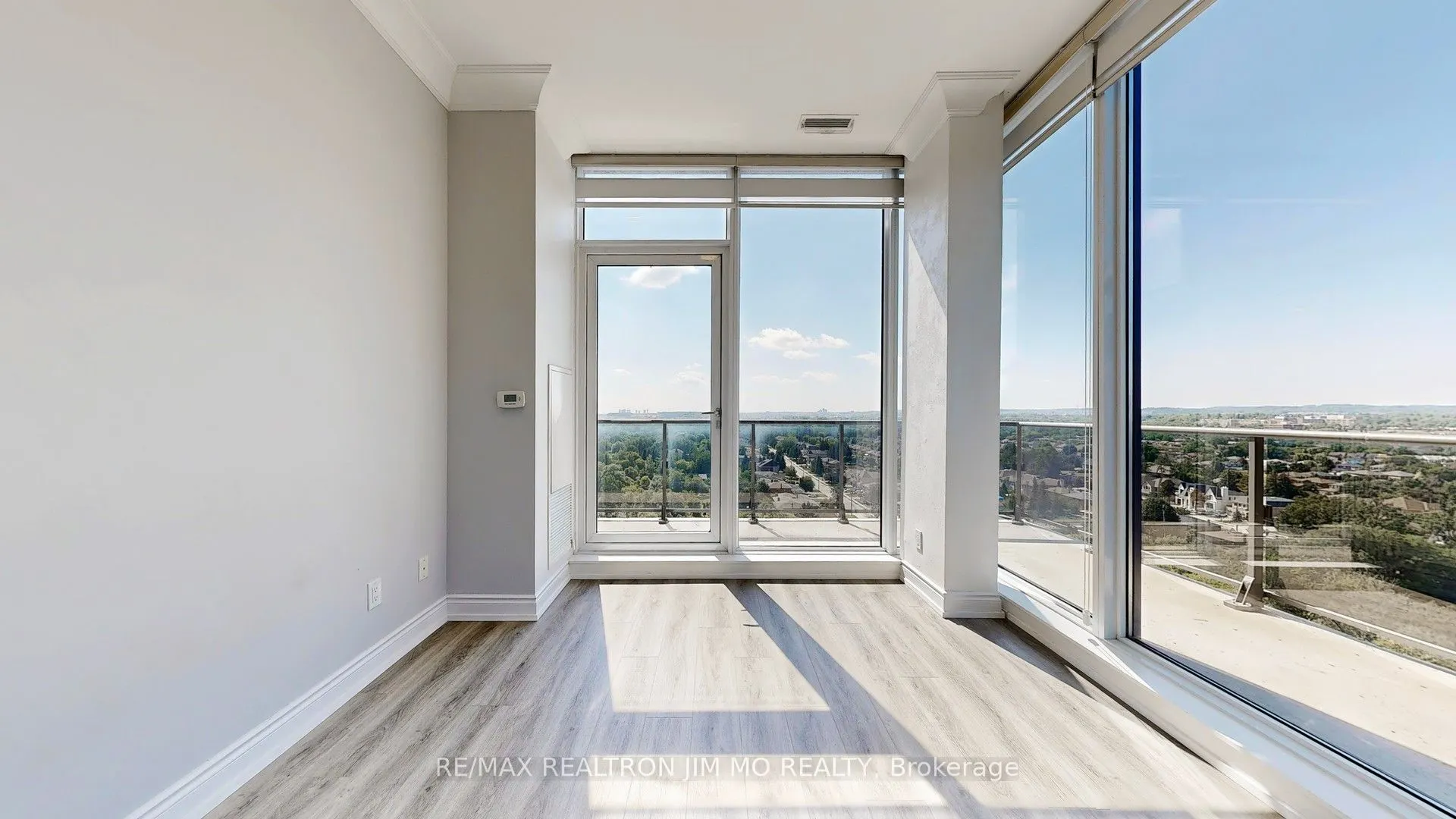 9600 Yonge Street, #PH3