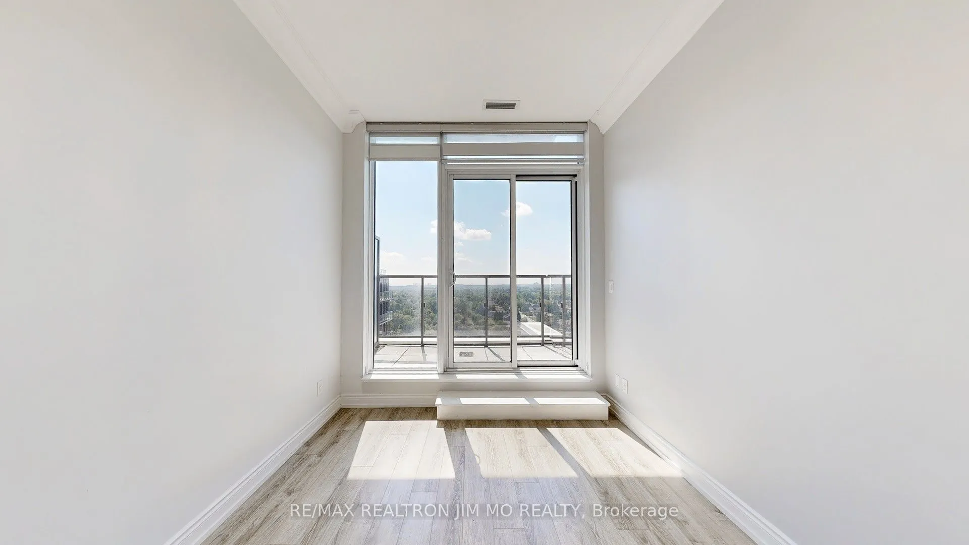 9600 Yonge Street, #PH3