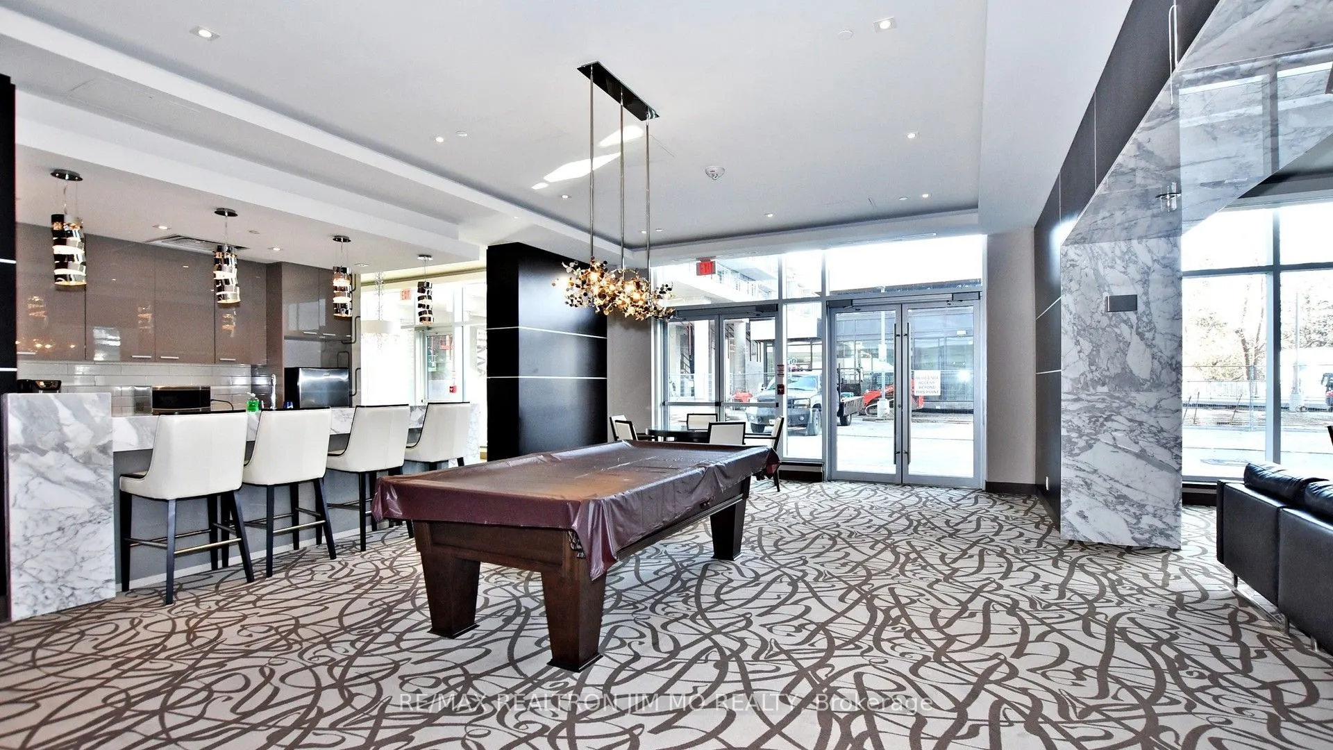 9600 Yonge Street, #PH3