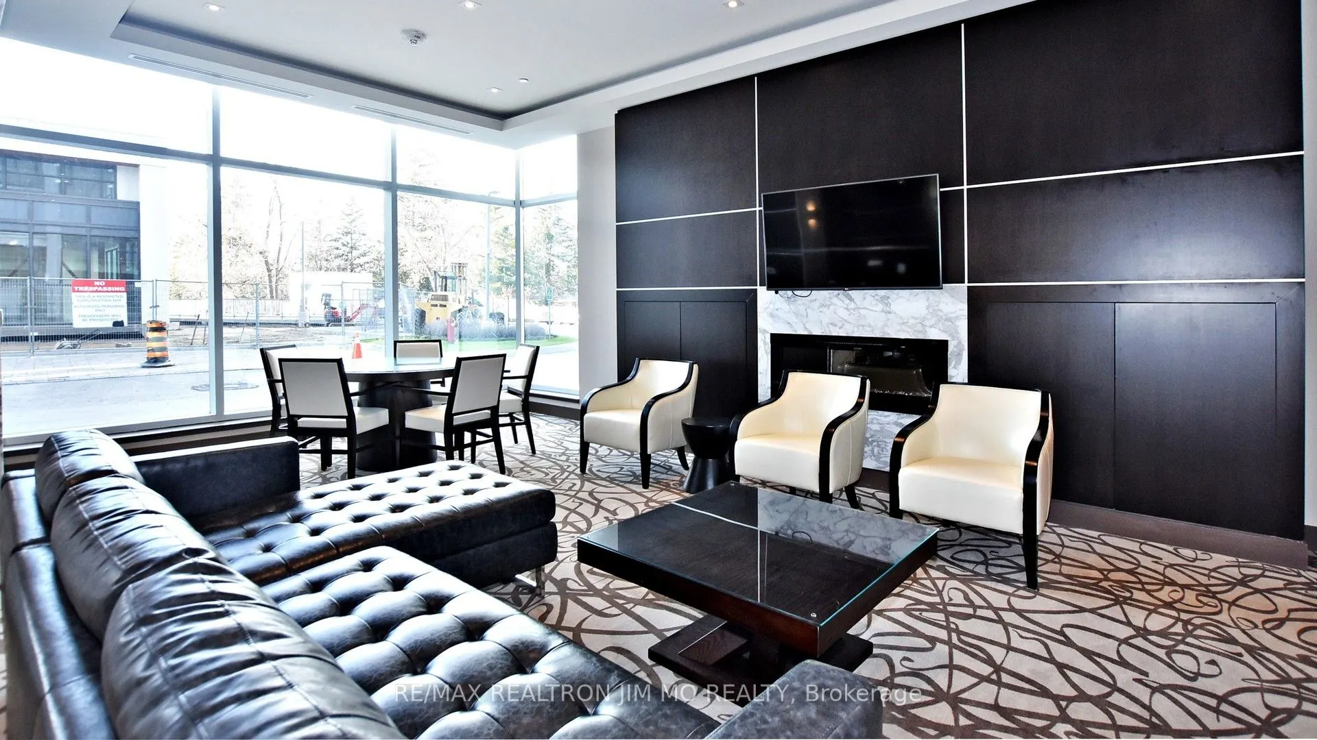 9600 Yonge Street, #PH3