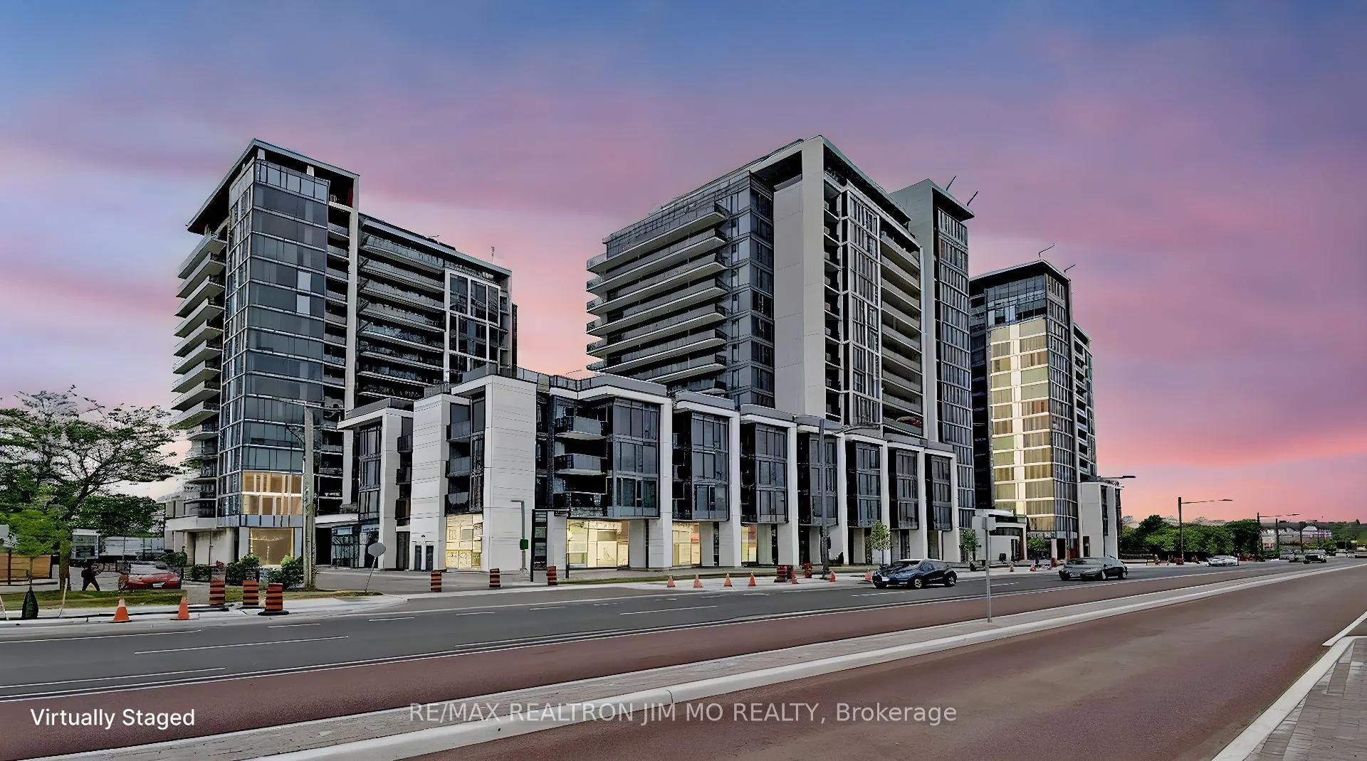 9600 Yonge Street, #PH3