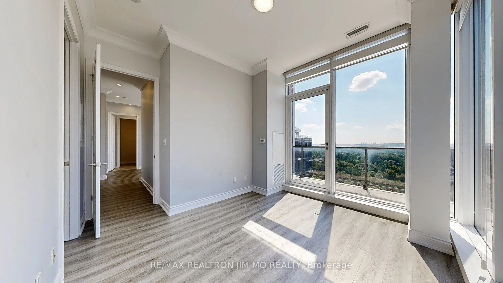 9600 Yonge Street, #PH3