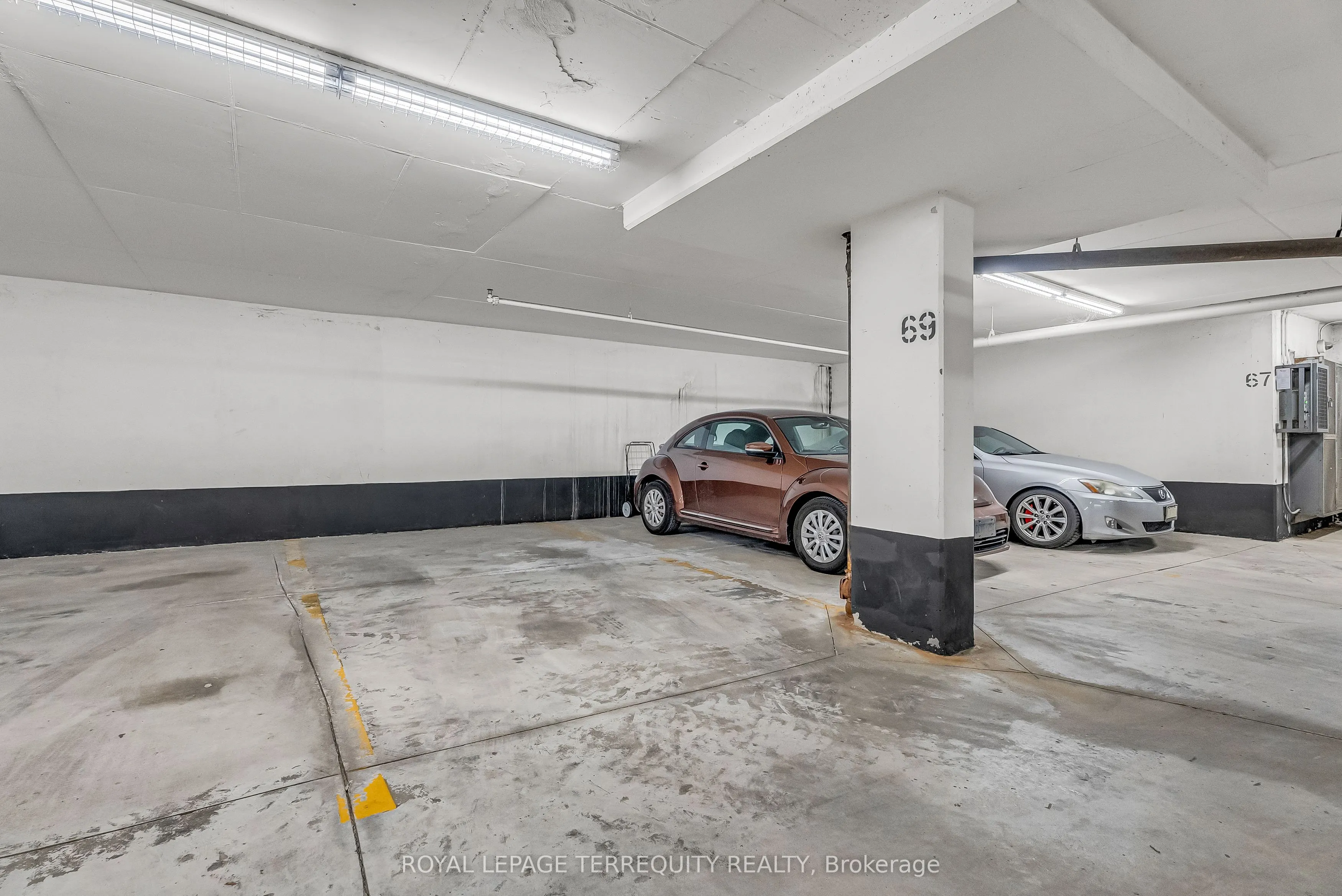 9225 Jane Street, #1409