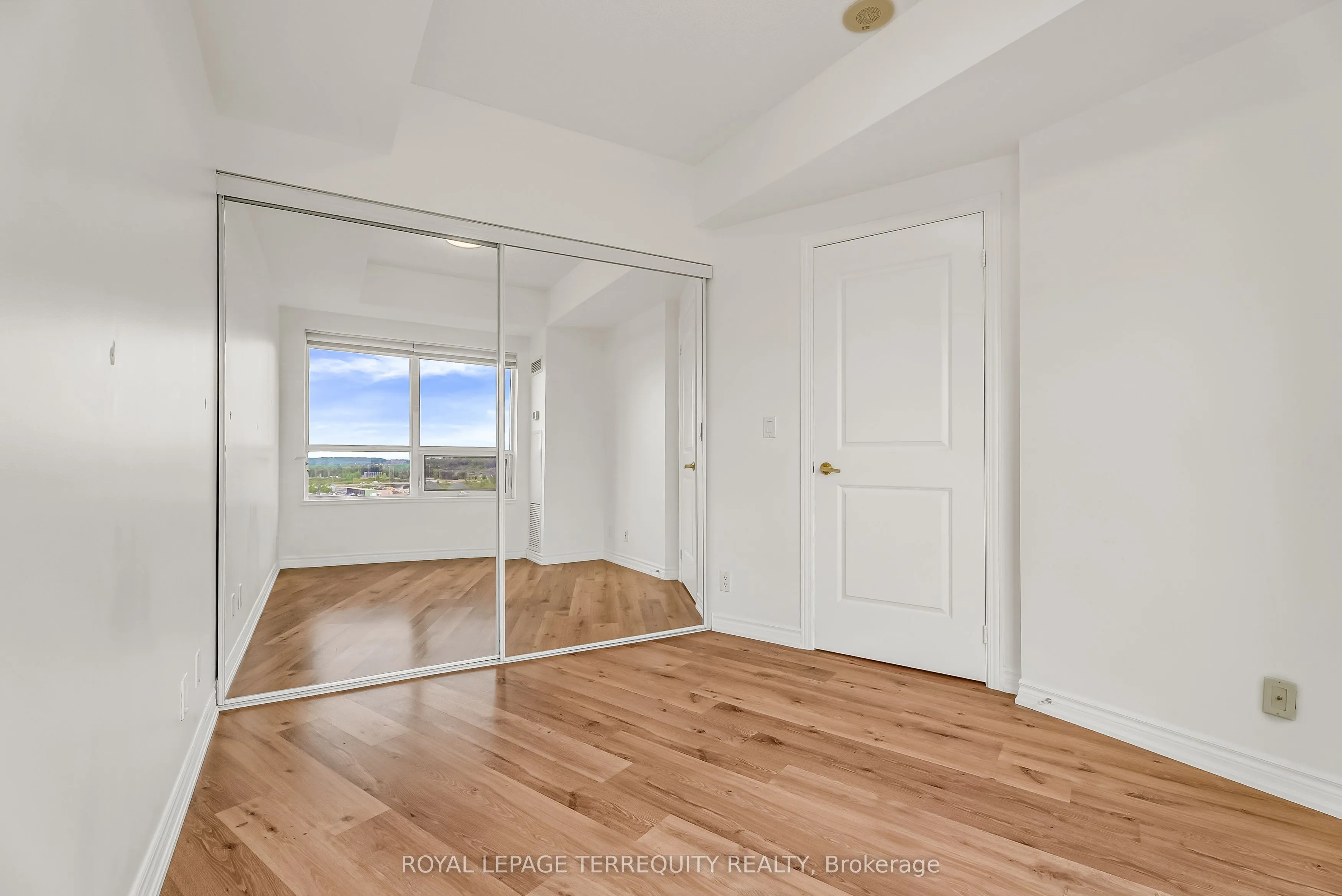 9225 Jane Street, #1409