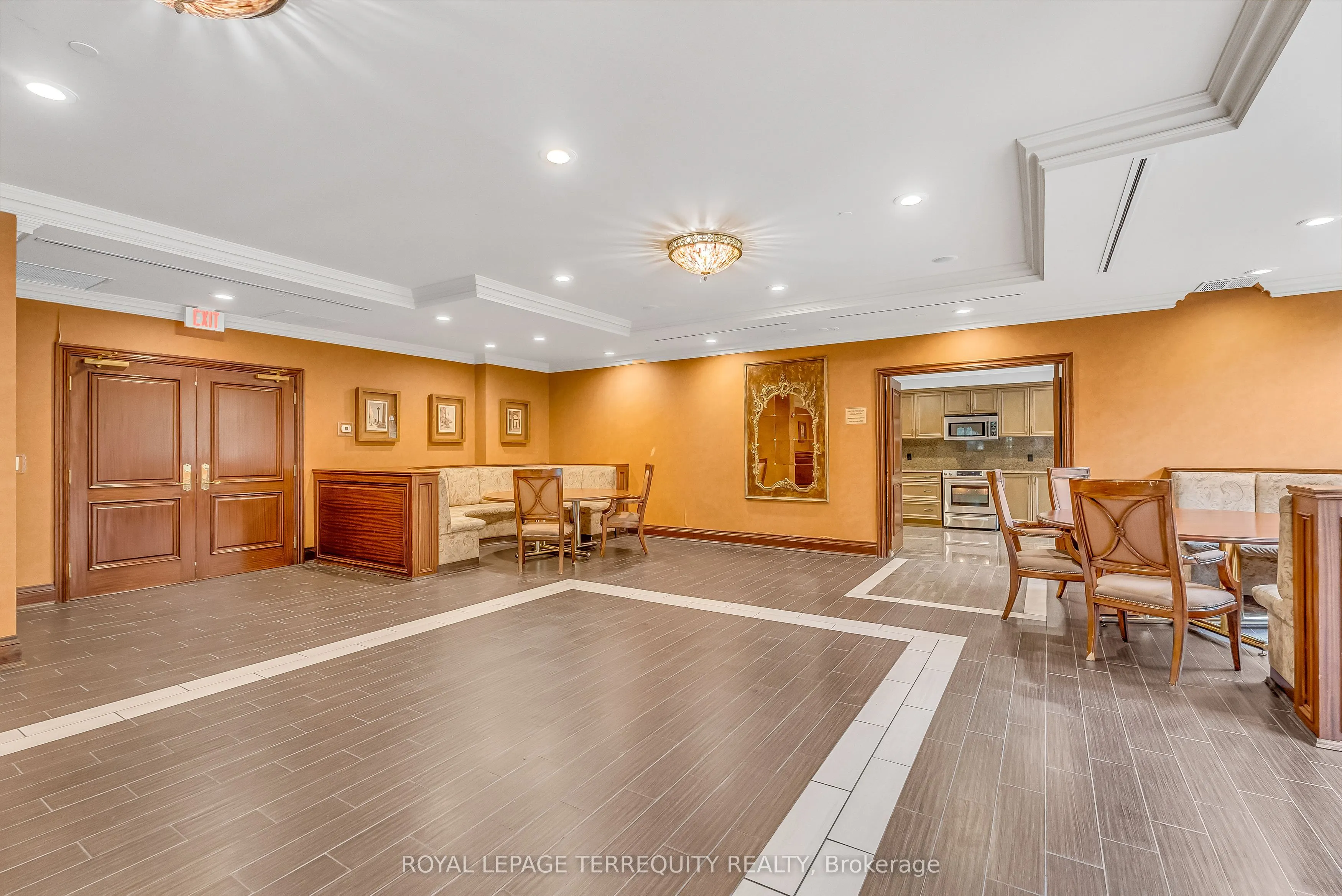 9225 Jane Street, #1409