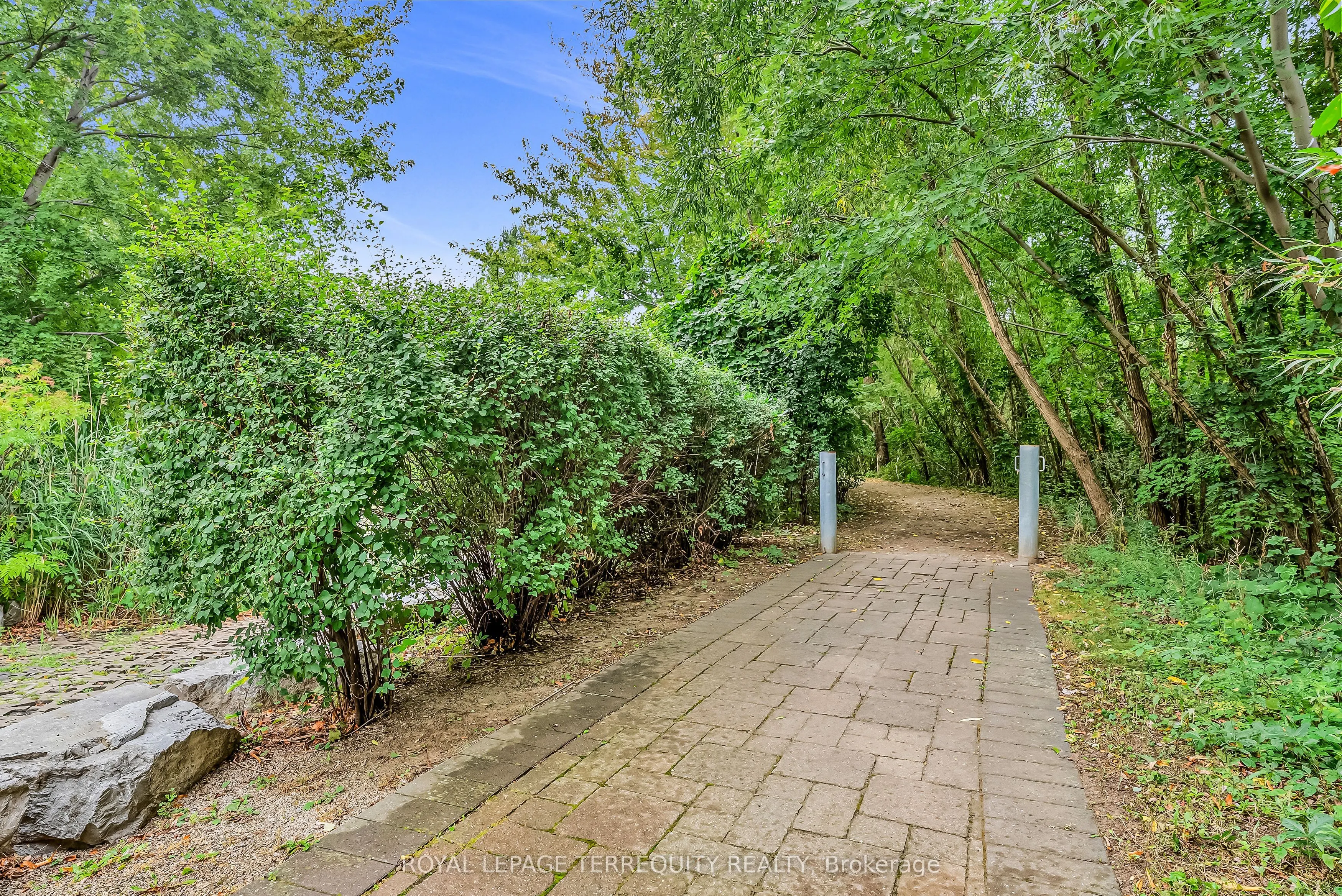 9225 Jane Street, #1409