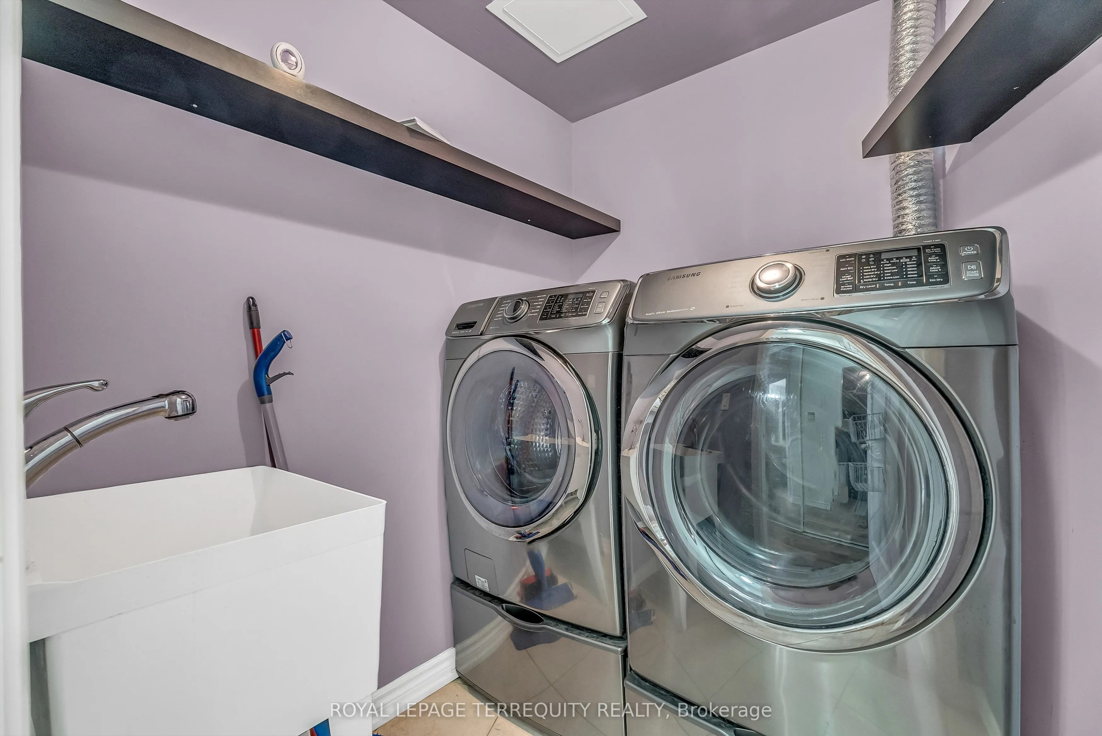 9225 Jane Street, #1409