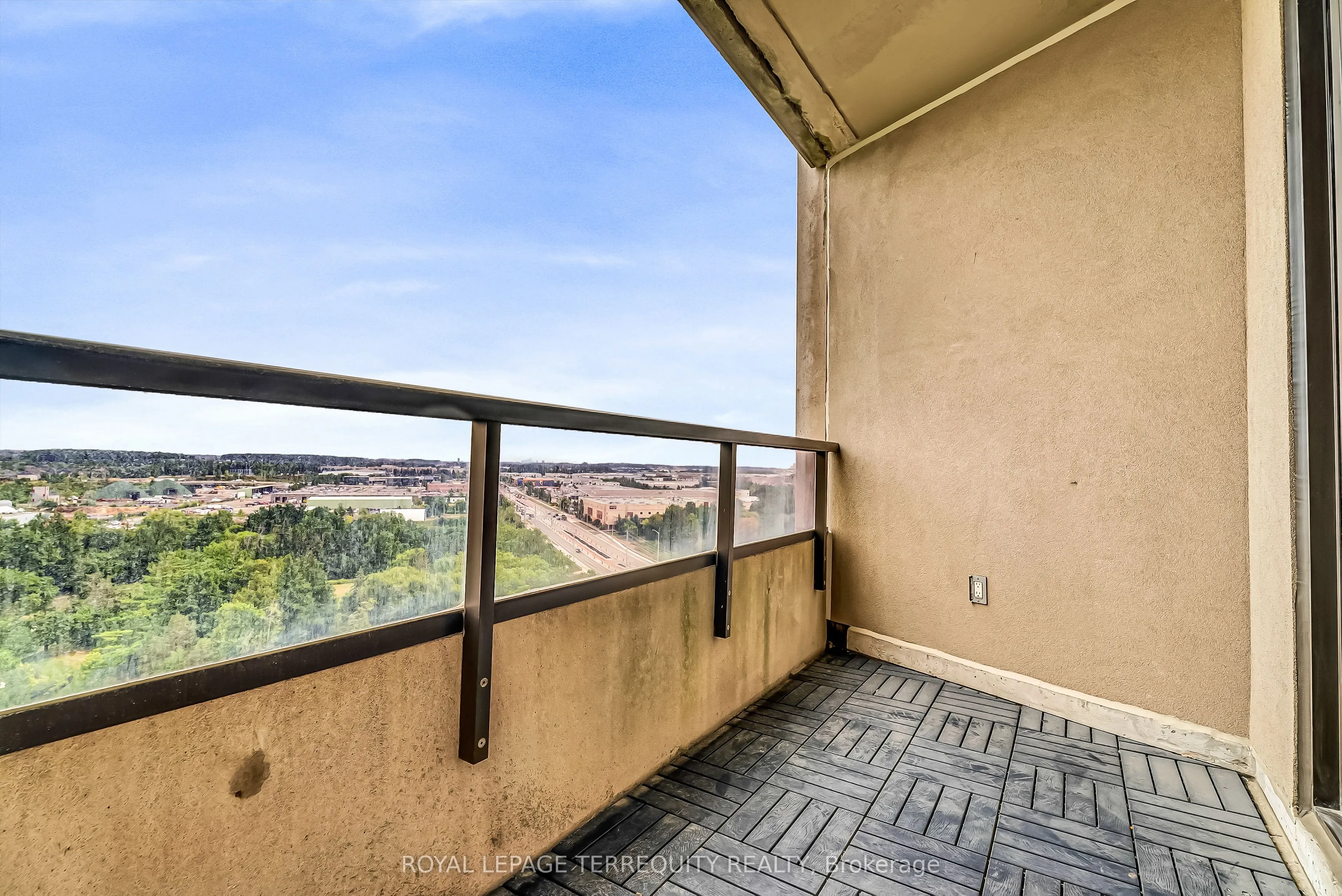 9225 Jane Street, #1409