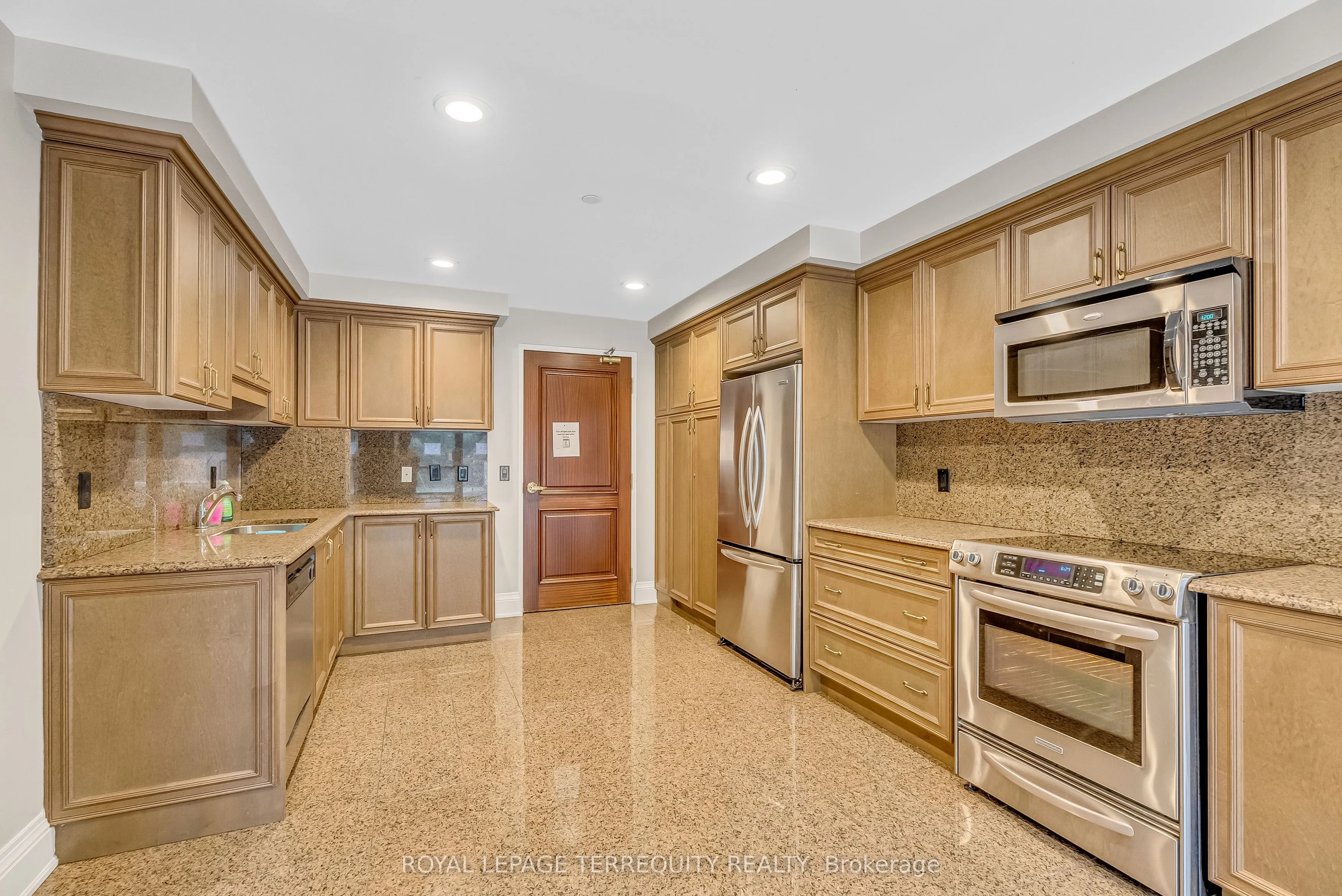 9225 Jane Street, #1409