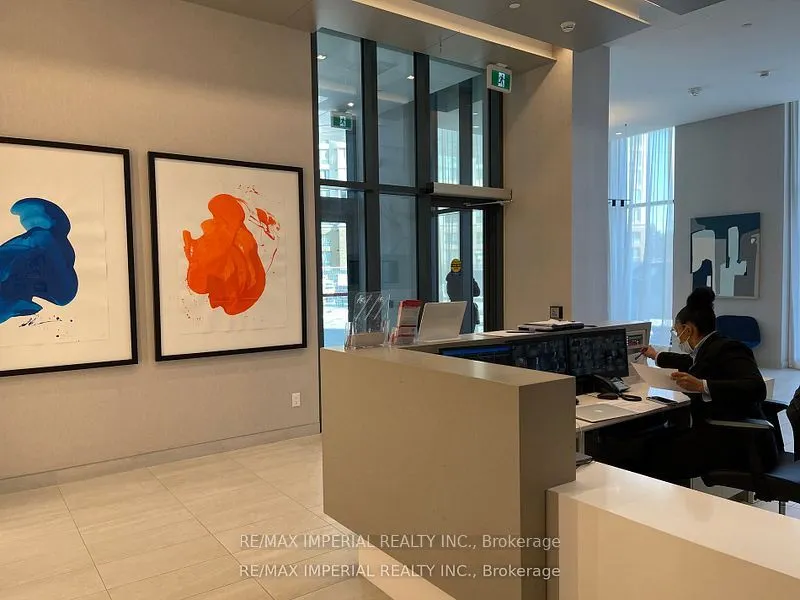 372 Highway 7 Road, #301