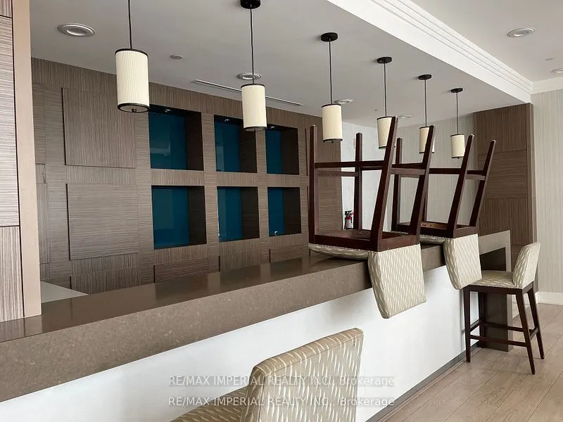 372 Highway 7 Road, #301