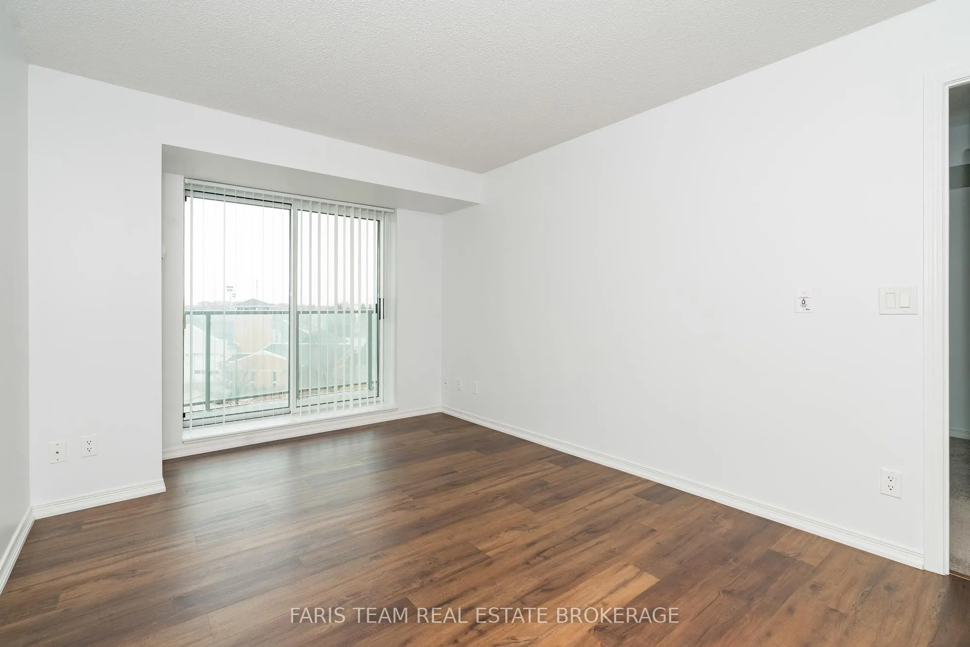 11 Oneida Crescent, #407