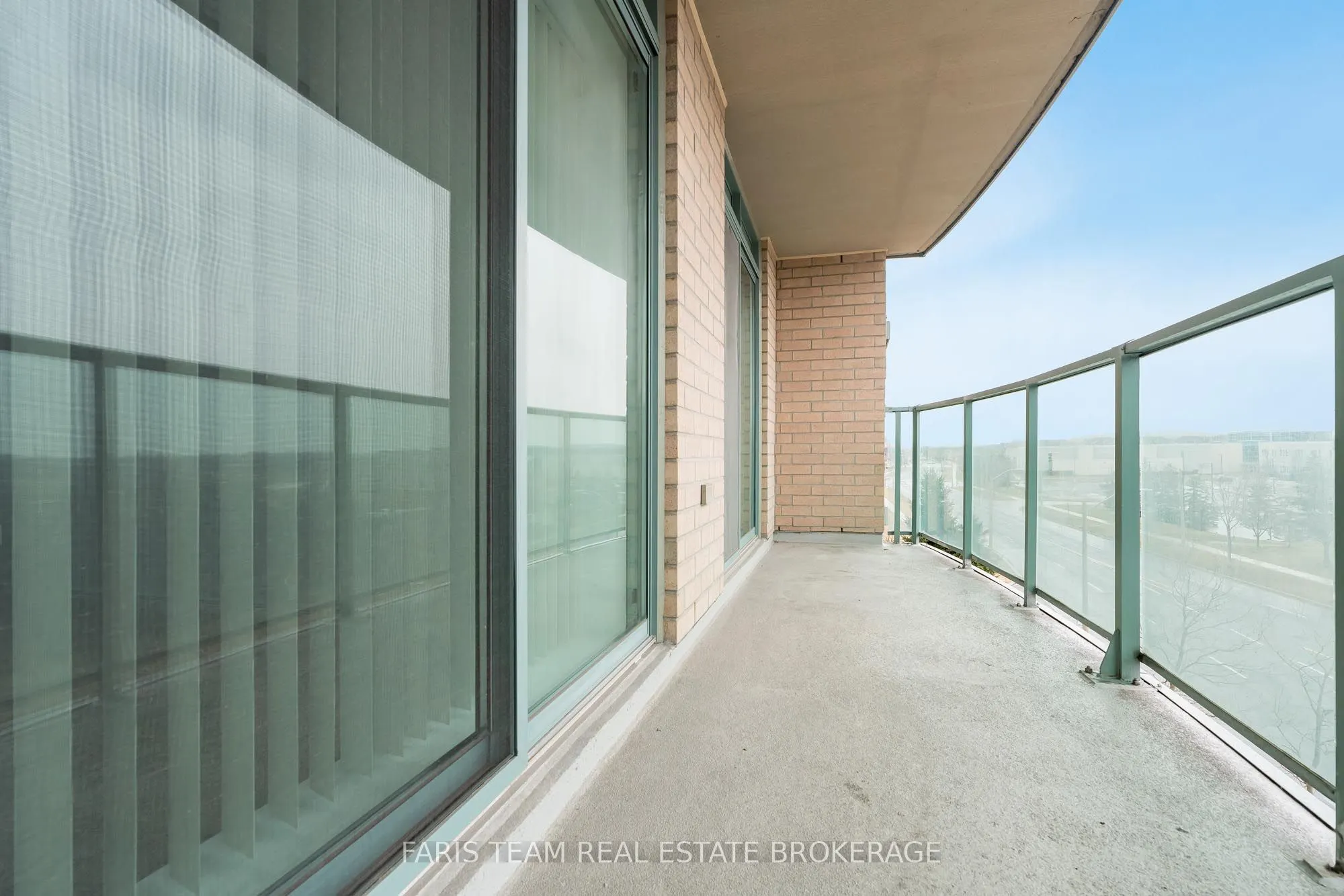 11 Oneida Crescent, #407