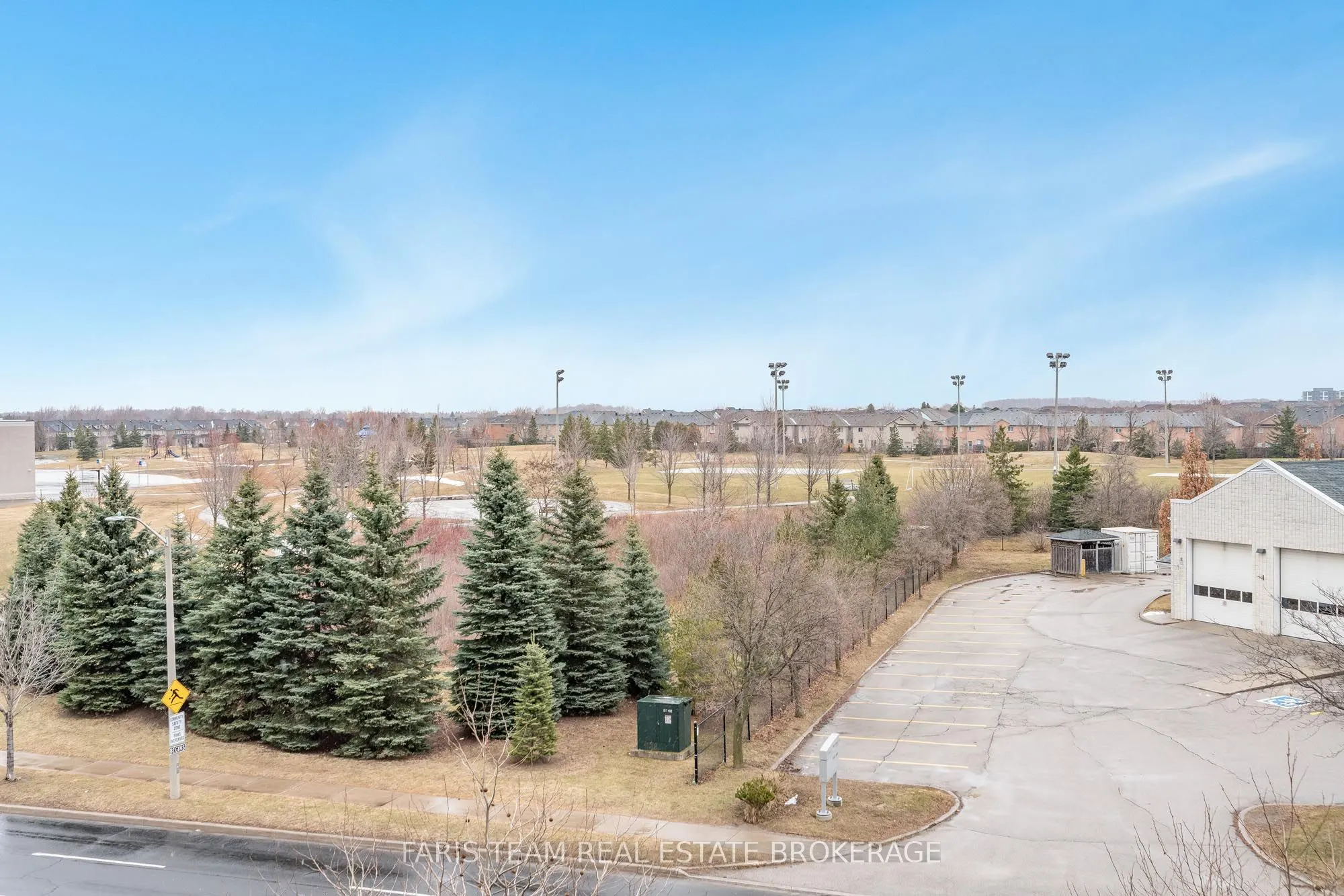 11 Oneida Crescent, #407