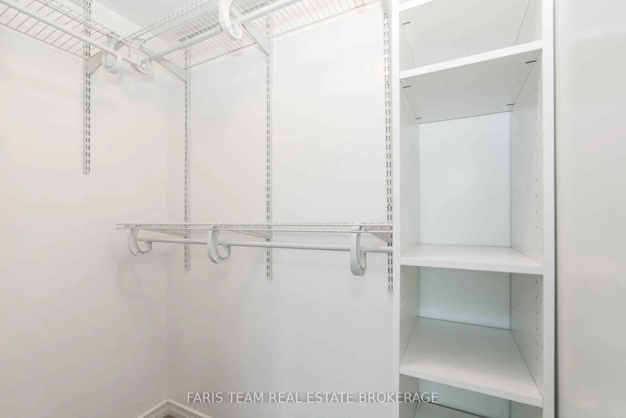 11 Oneida Crescent, #407