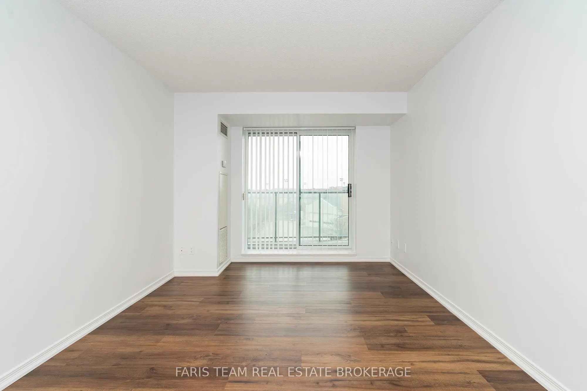 11 Oneida Crescent, #407