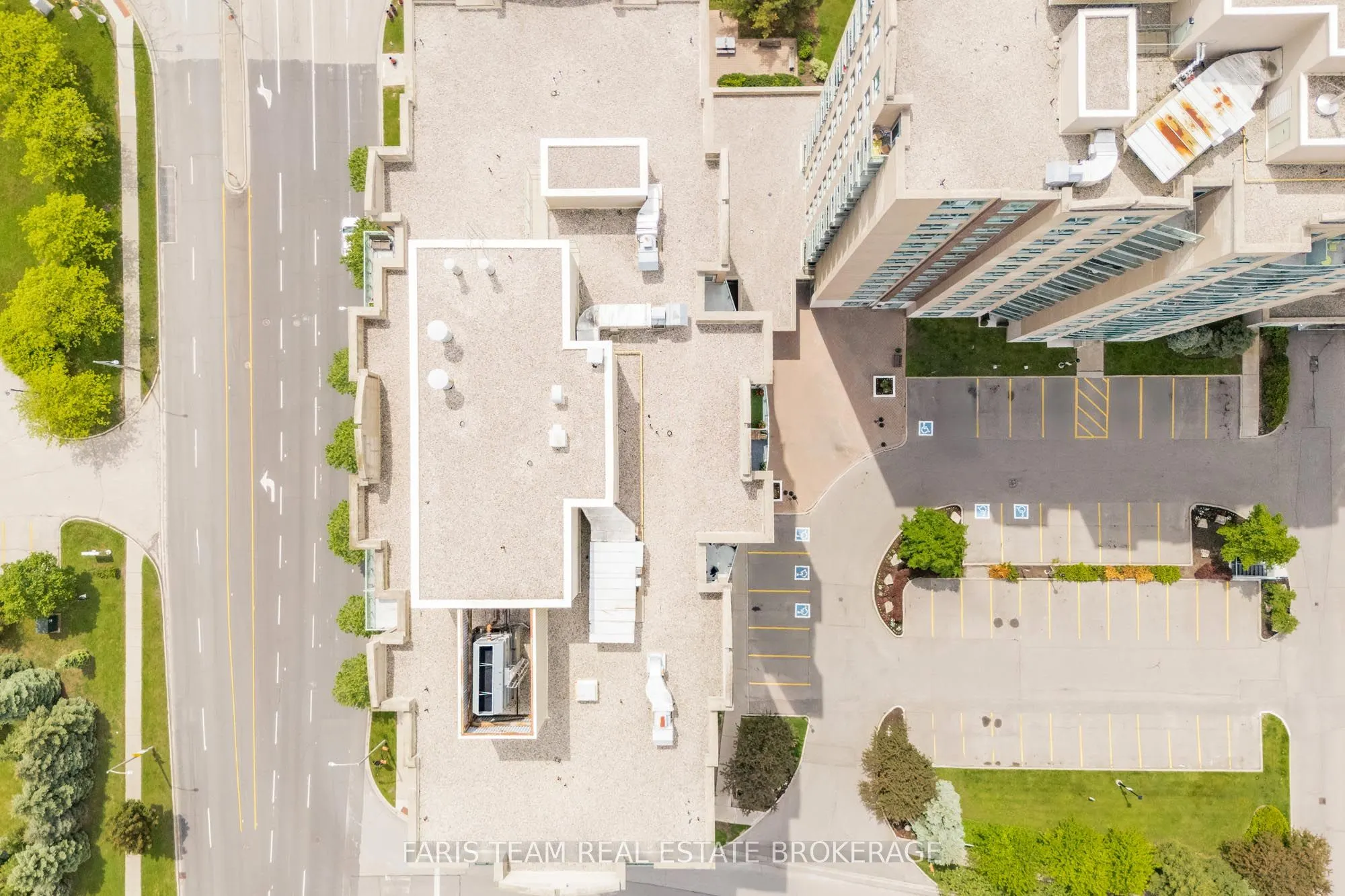 11 Oneida Crescent, #407