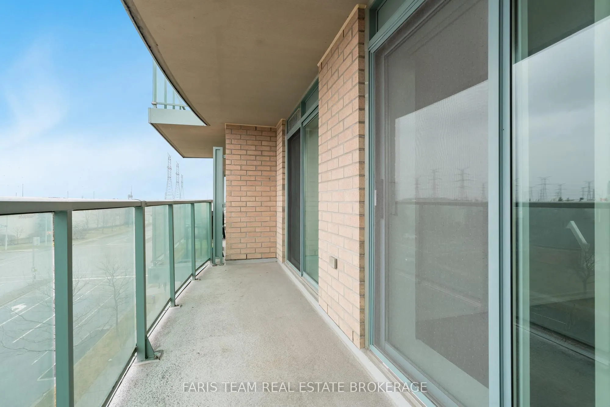 11 Oneida Crescent, #407