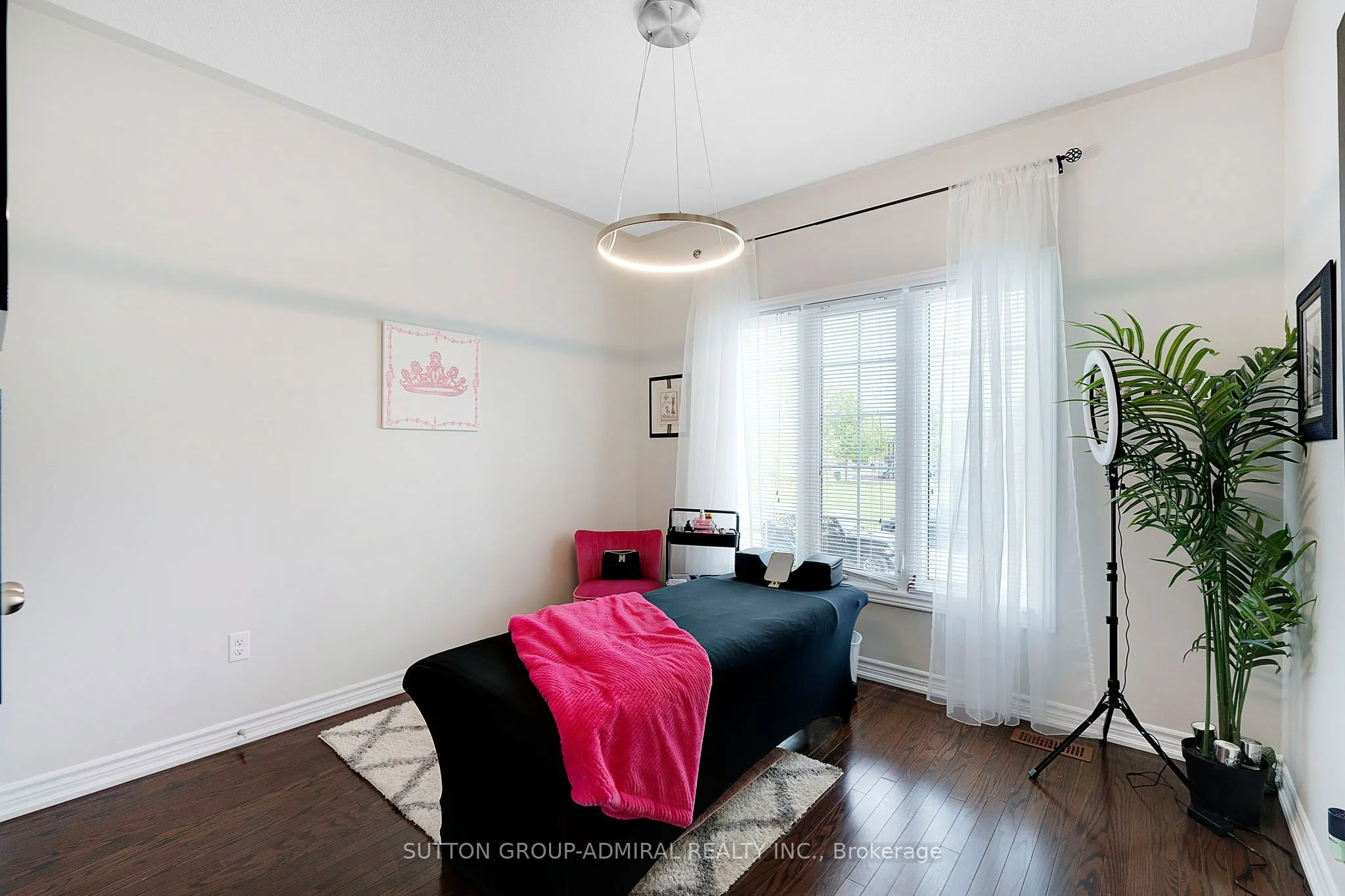 26 Summit Ridge Drive