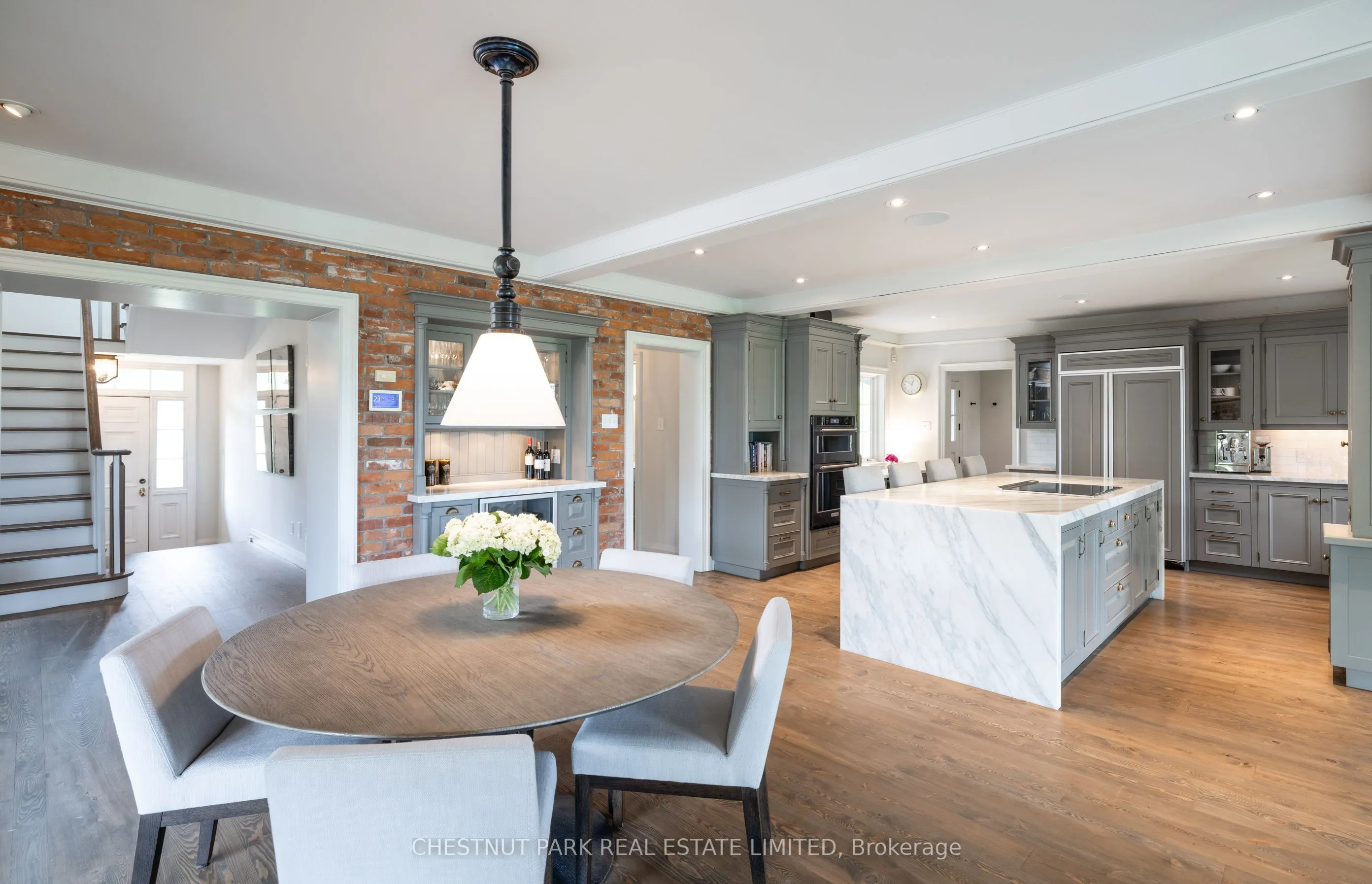 908 Vandorf Side Road