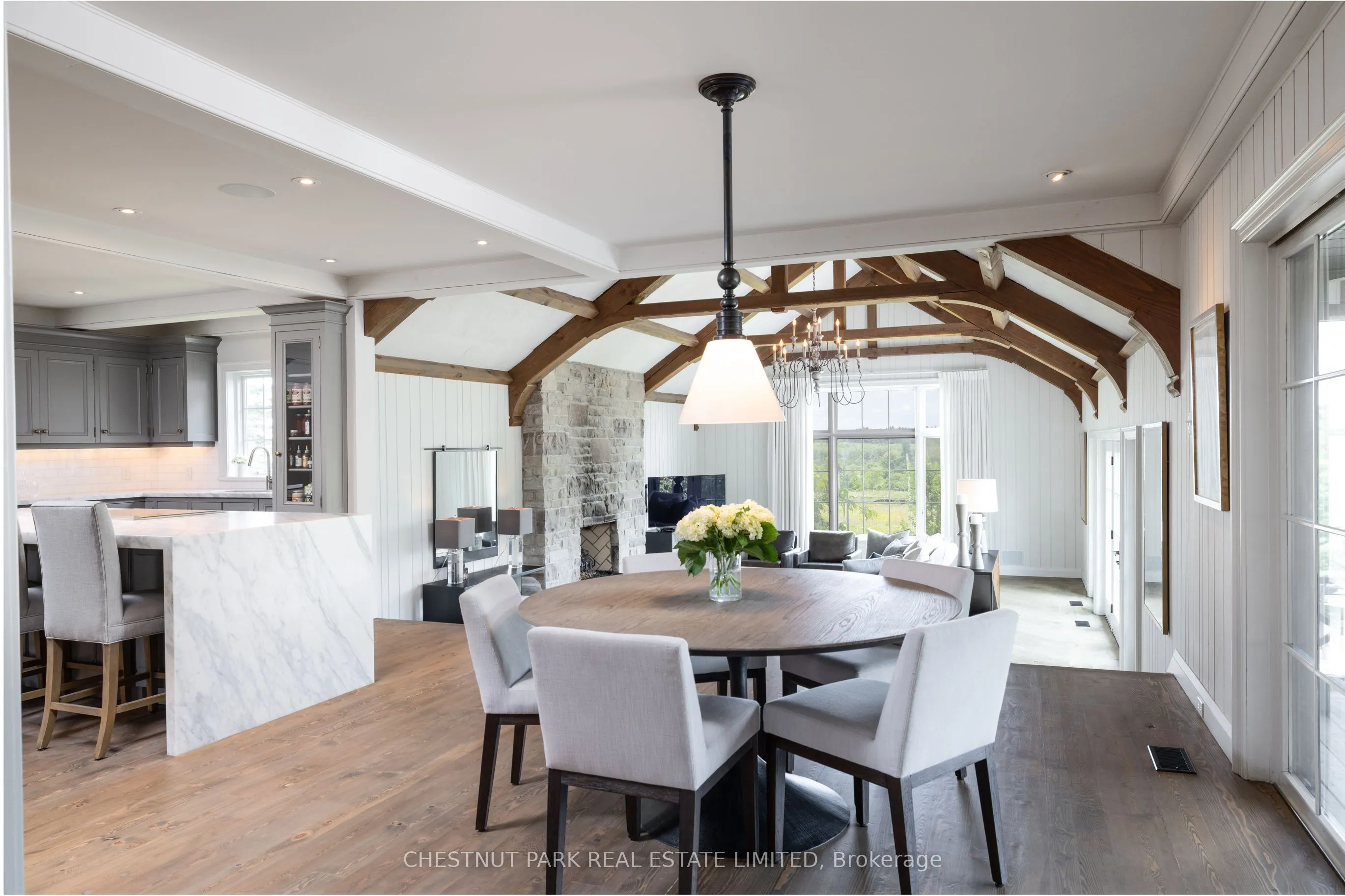 908 Vandorf Side Road