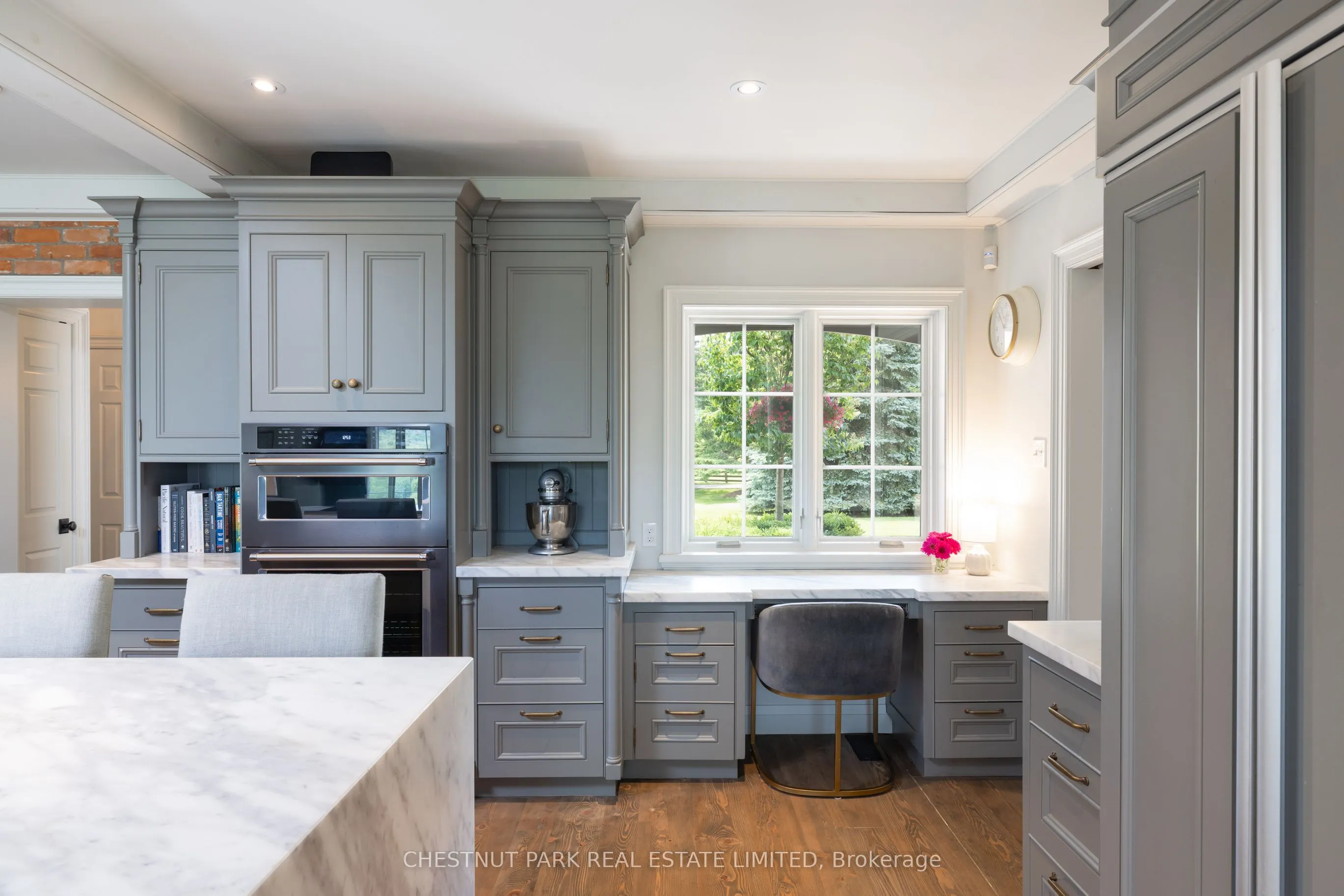 908 Vandorf Side Road