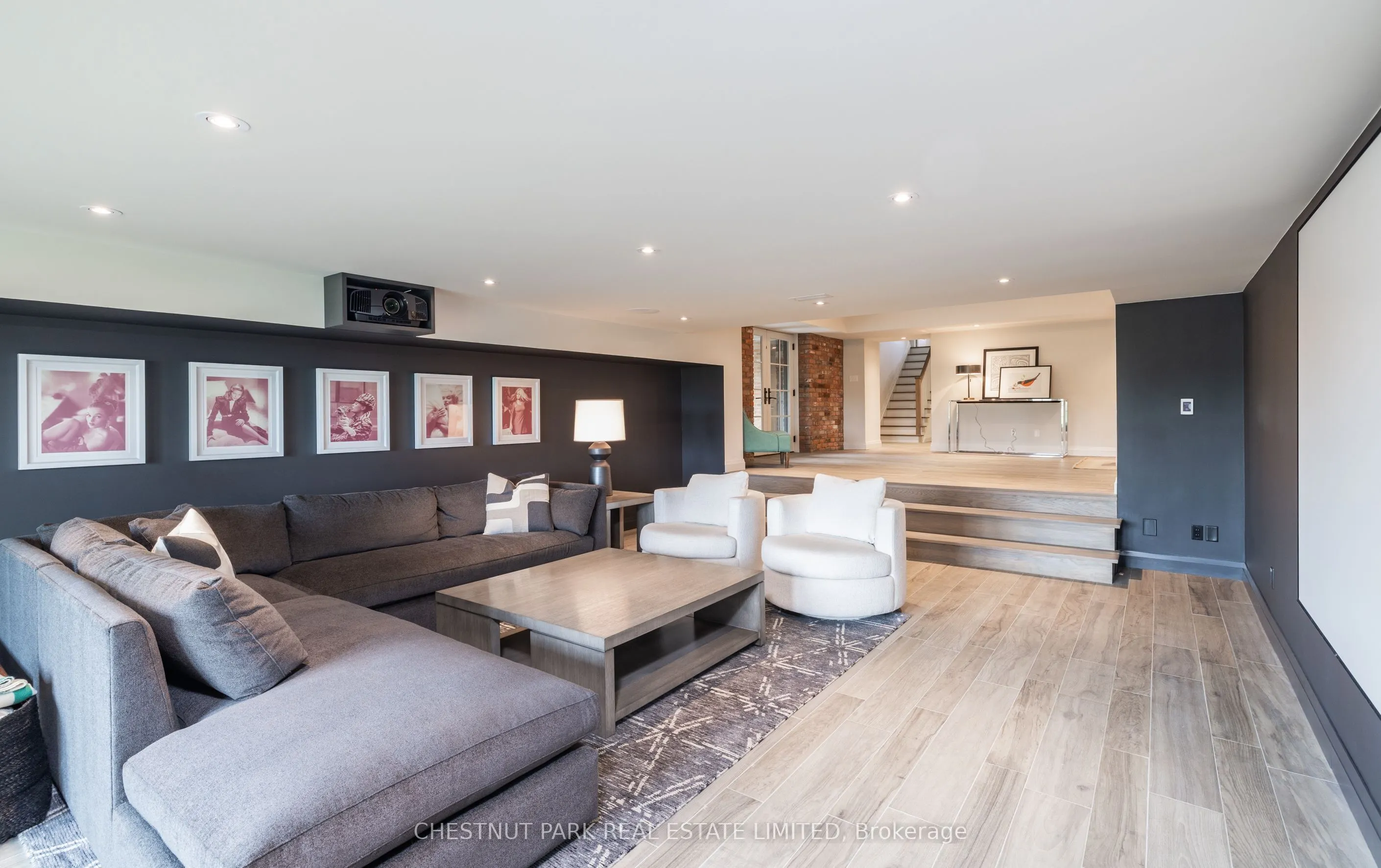 908 Vandorf Side Road