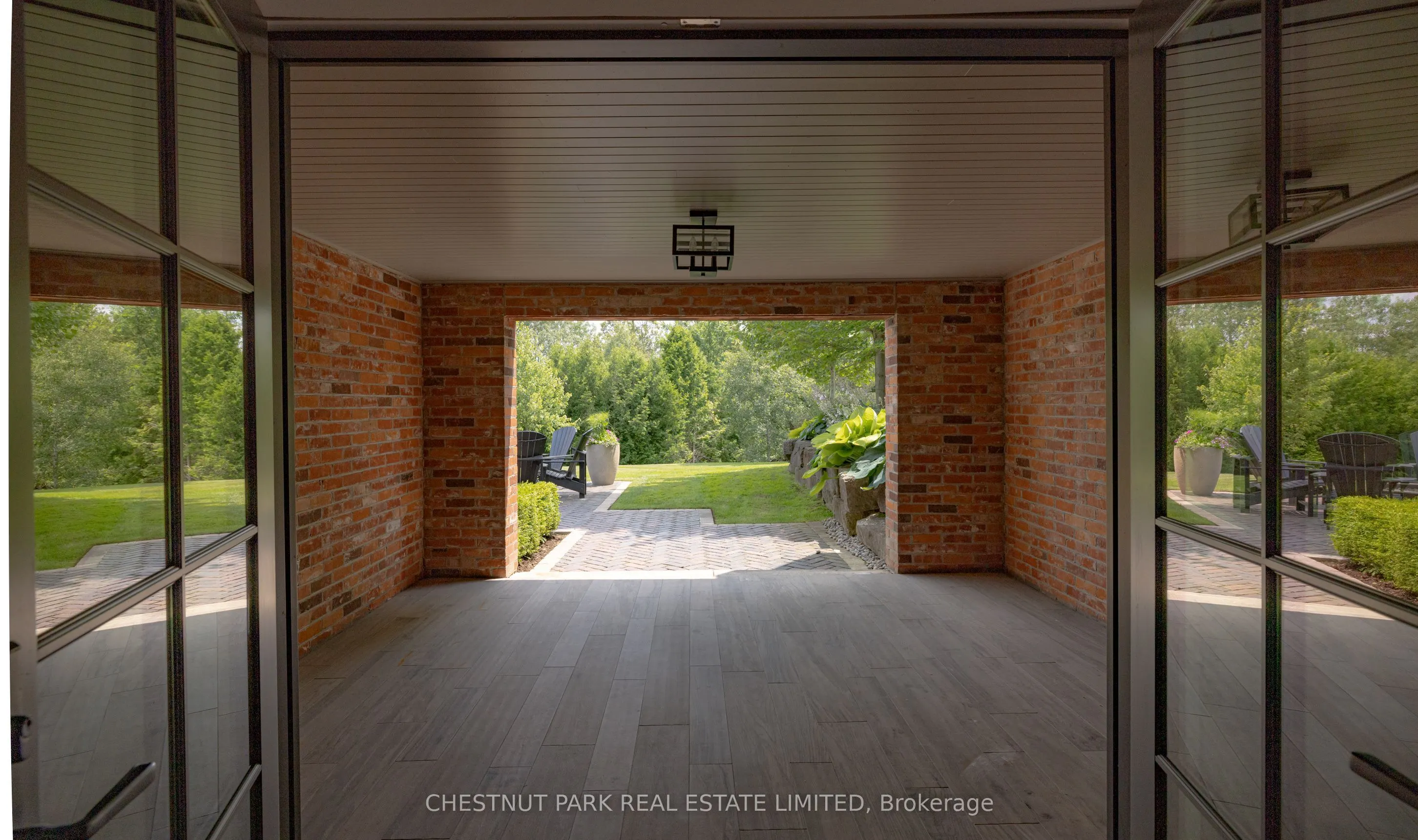 908 Vandorf Side Road