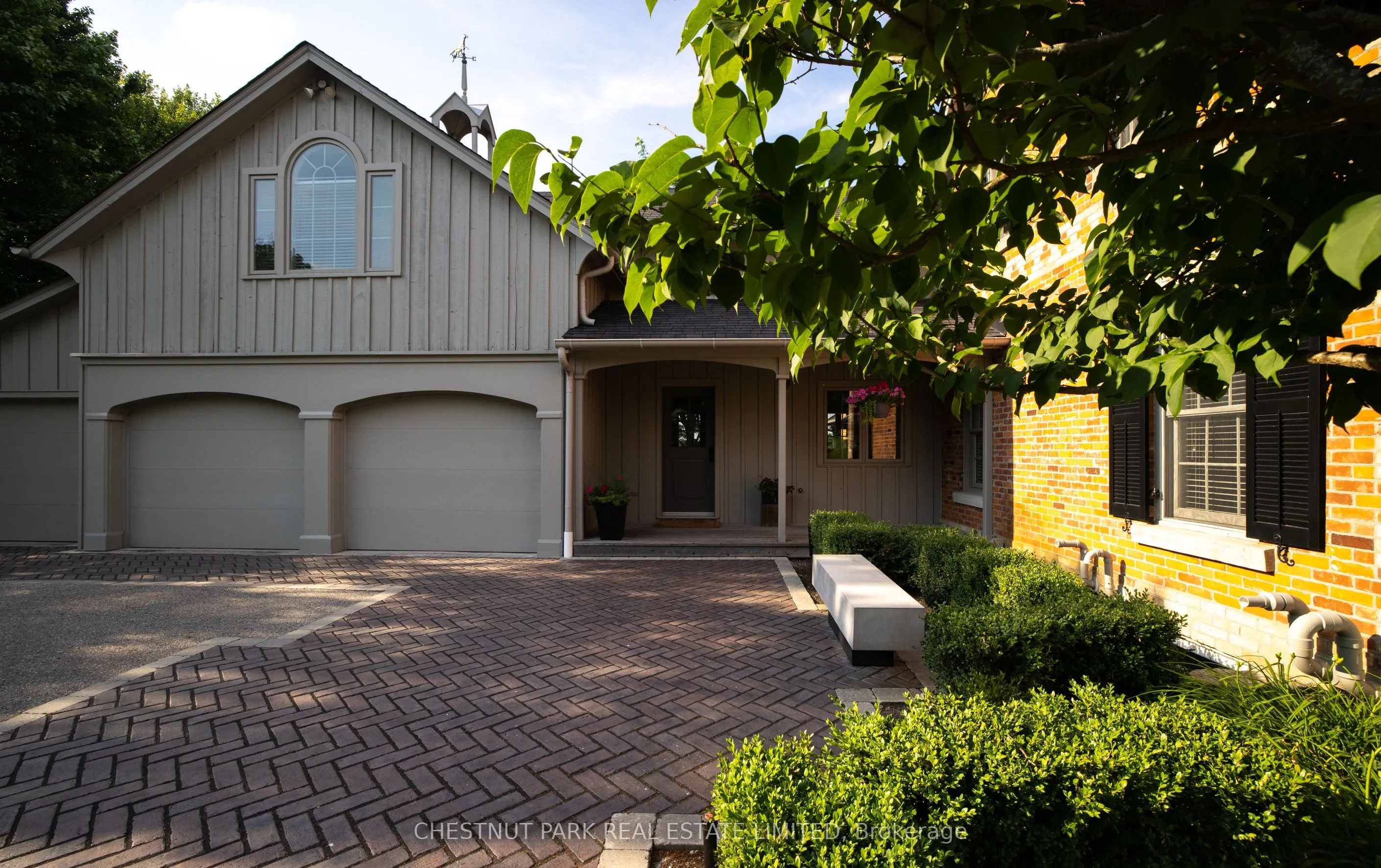 908 Vandorf Side Road