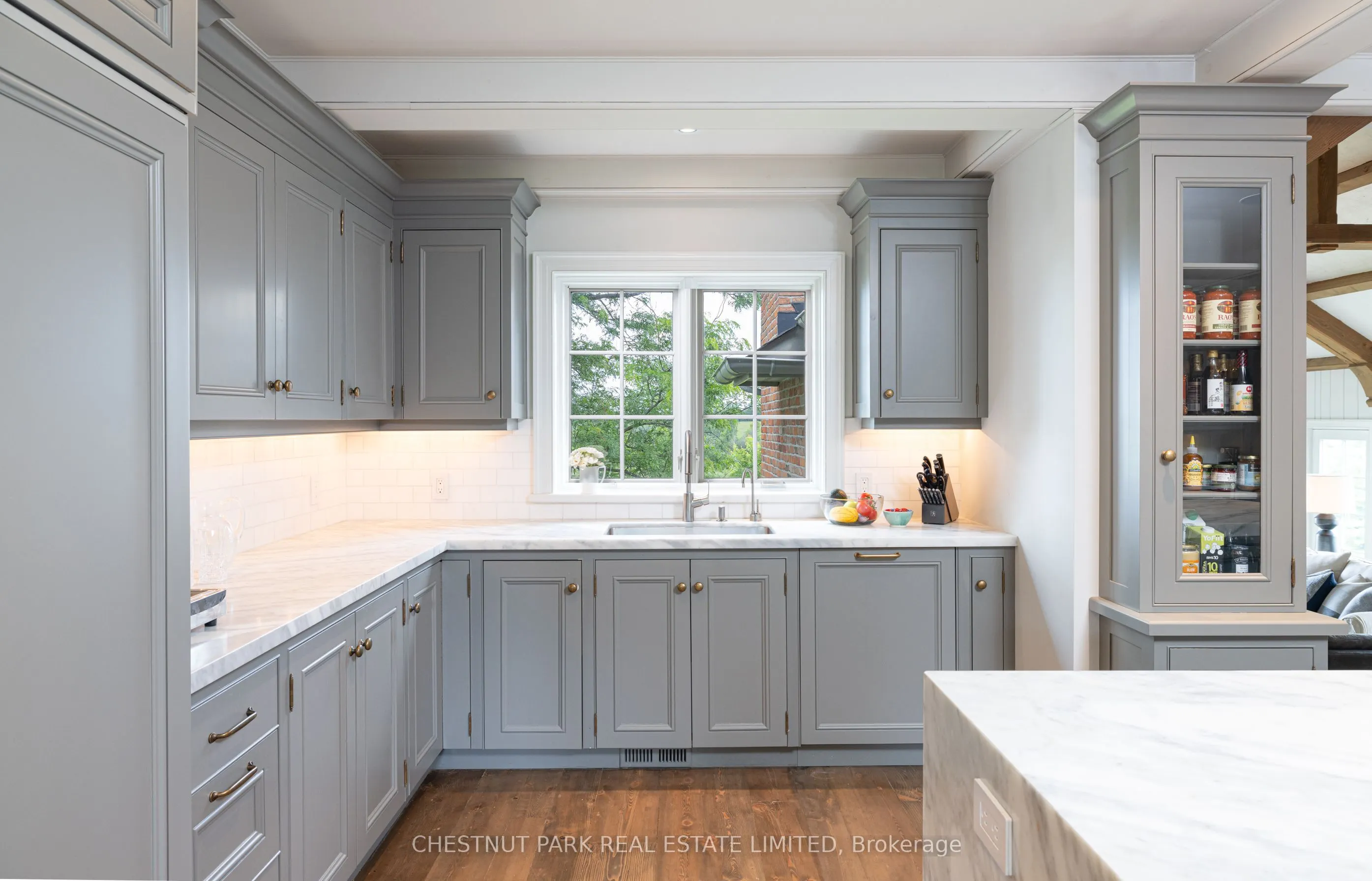 908 Vandorf Side Road