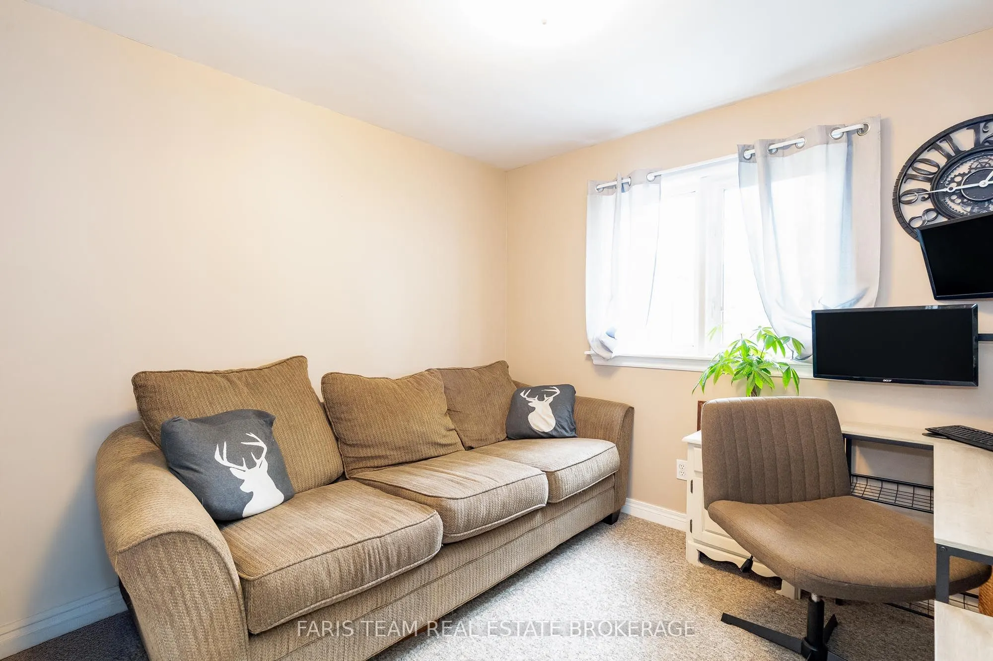 2108 Victoria Street