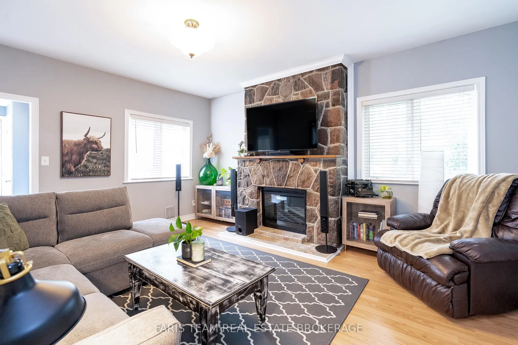 2108 Victoria Street